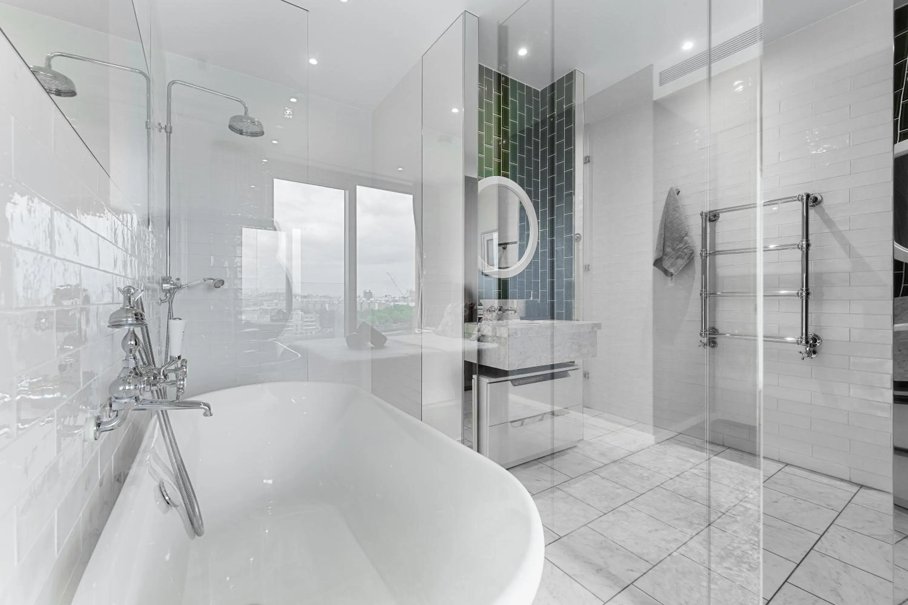 Shower in River Panorama Central London 2 bedroom New Development