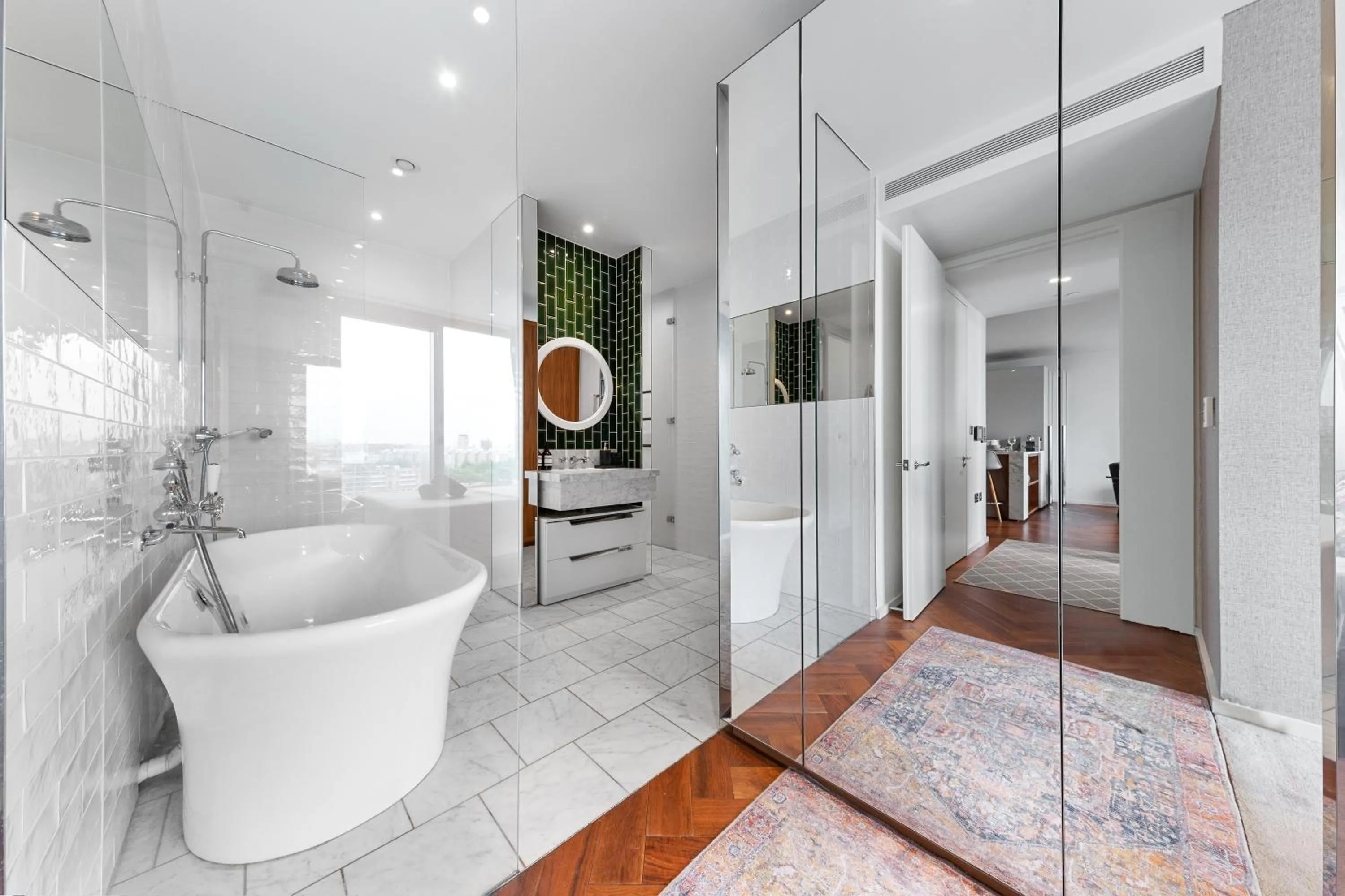 Shower in River Panorama Central London 2 bedroom New Development