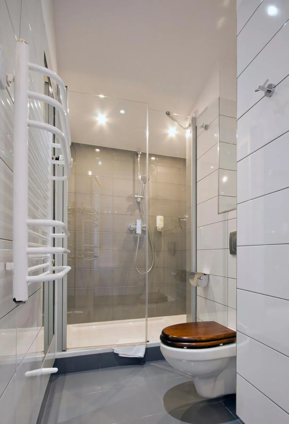 Shower in Meduza Hotel & Spa