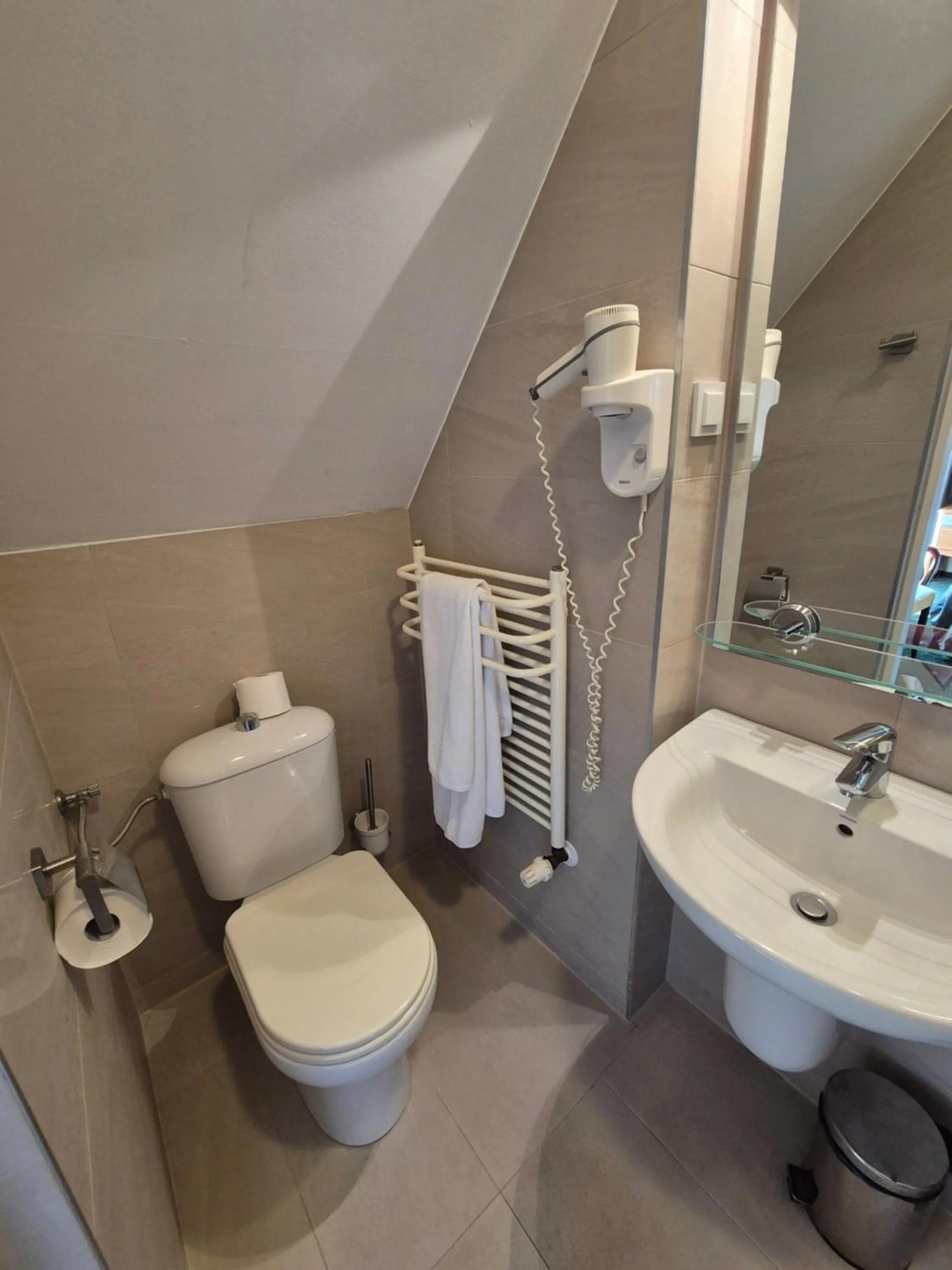 Shower in Meduza Hotel & Spa