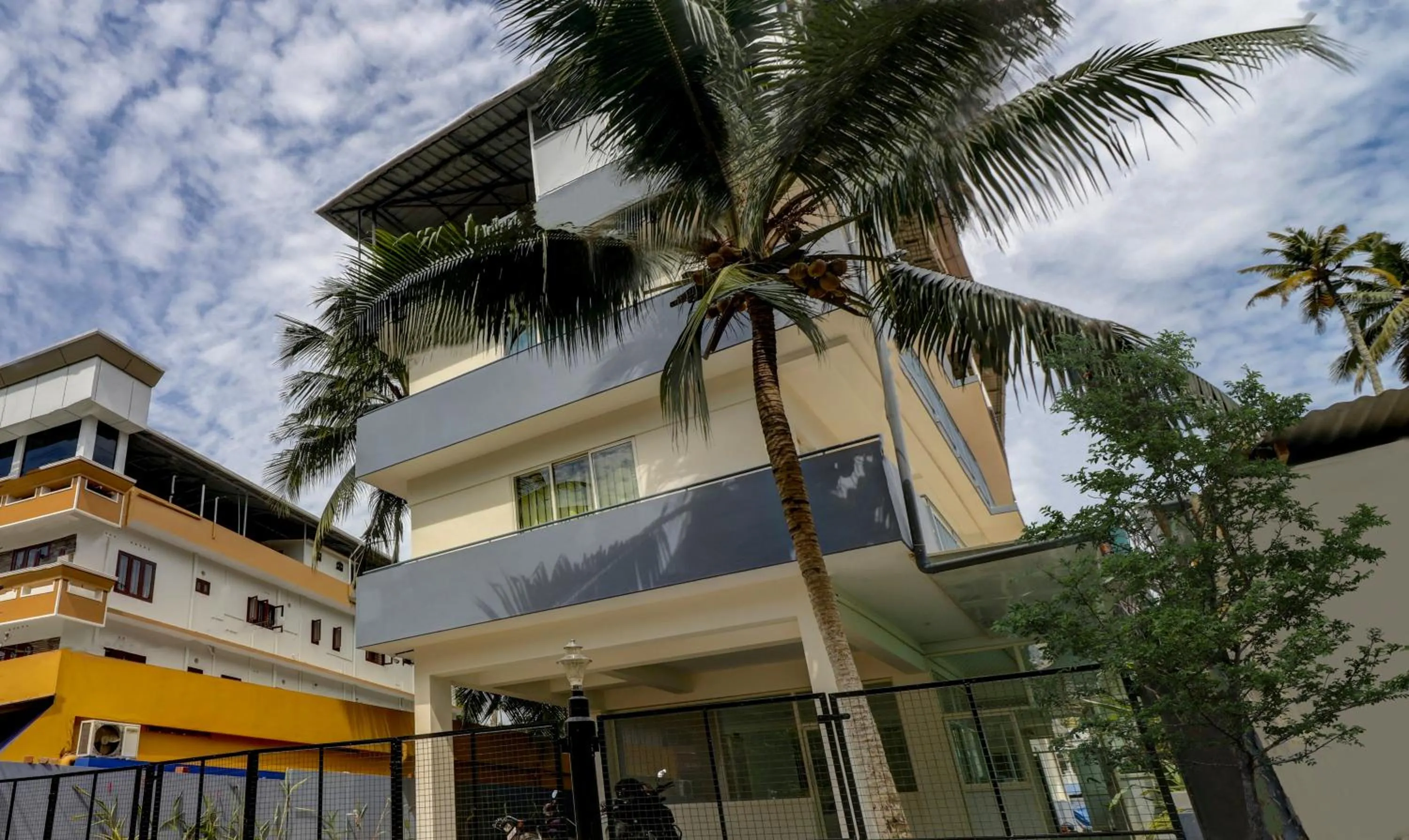 Property building in Itsy Hotels Ushodaya Royal Residency