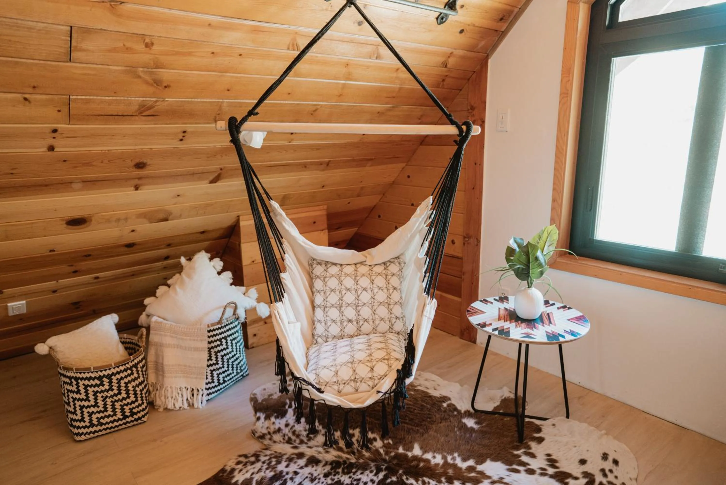 Bedroom in Romantic Forest Lovers Nest by Casa Oso
