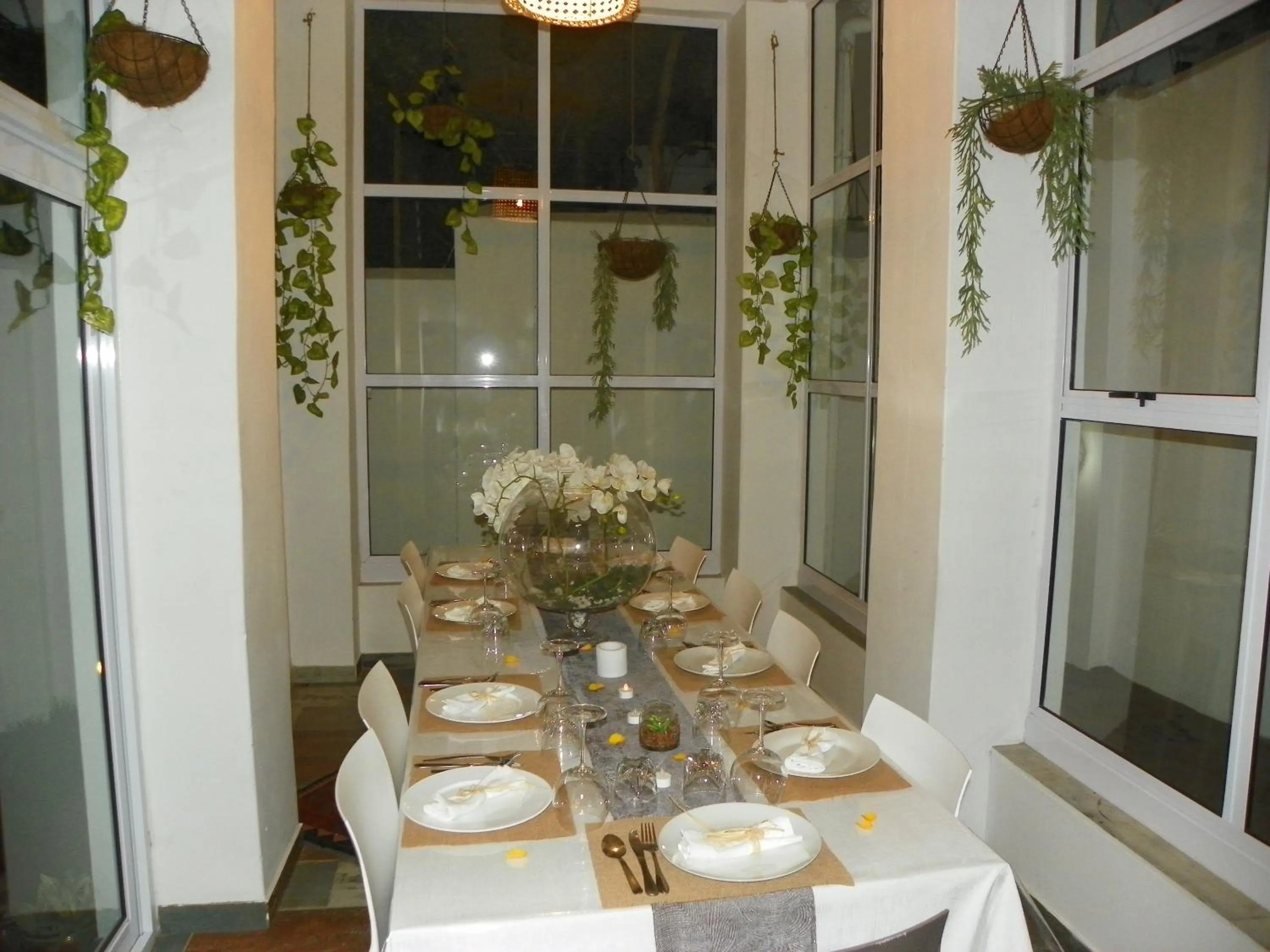 Restaurant/places to eat in Muco Guest House