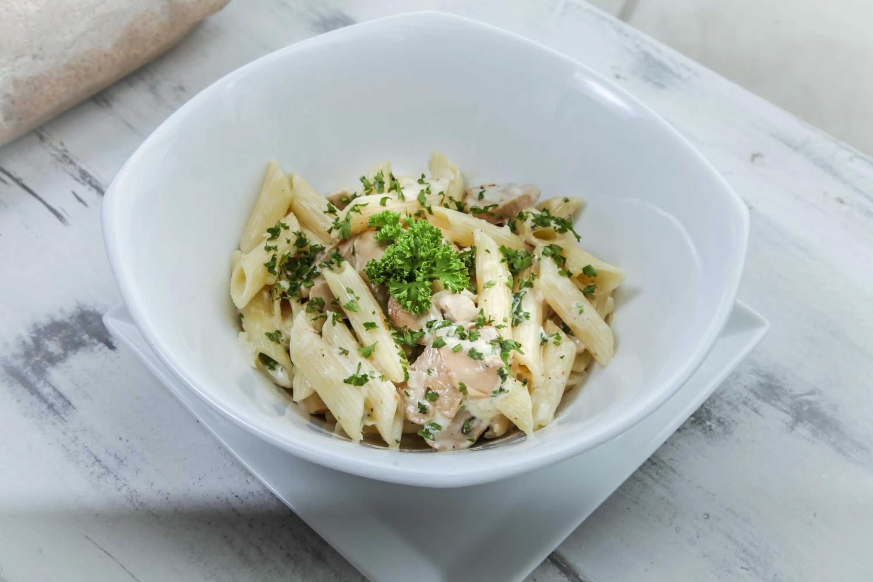 Food and drinks in W15 Escape