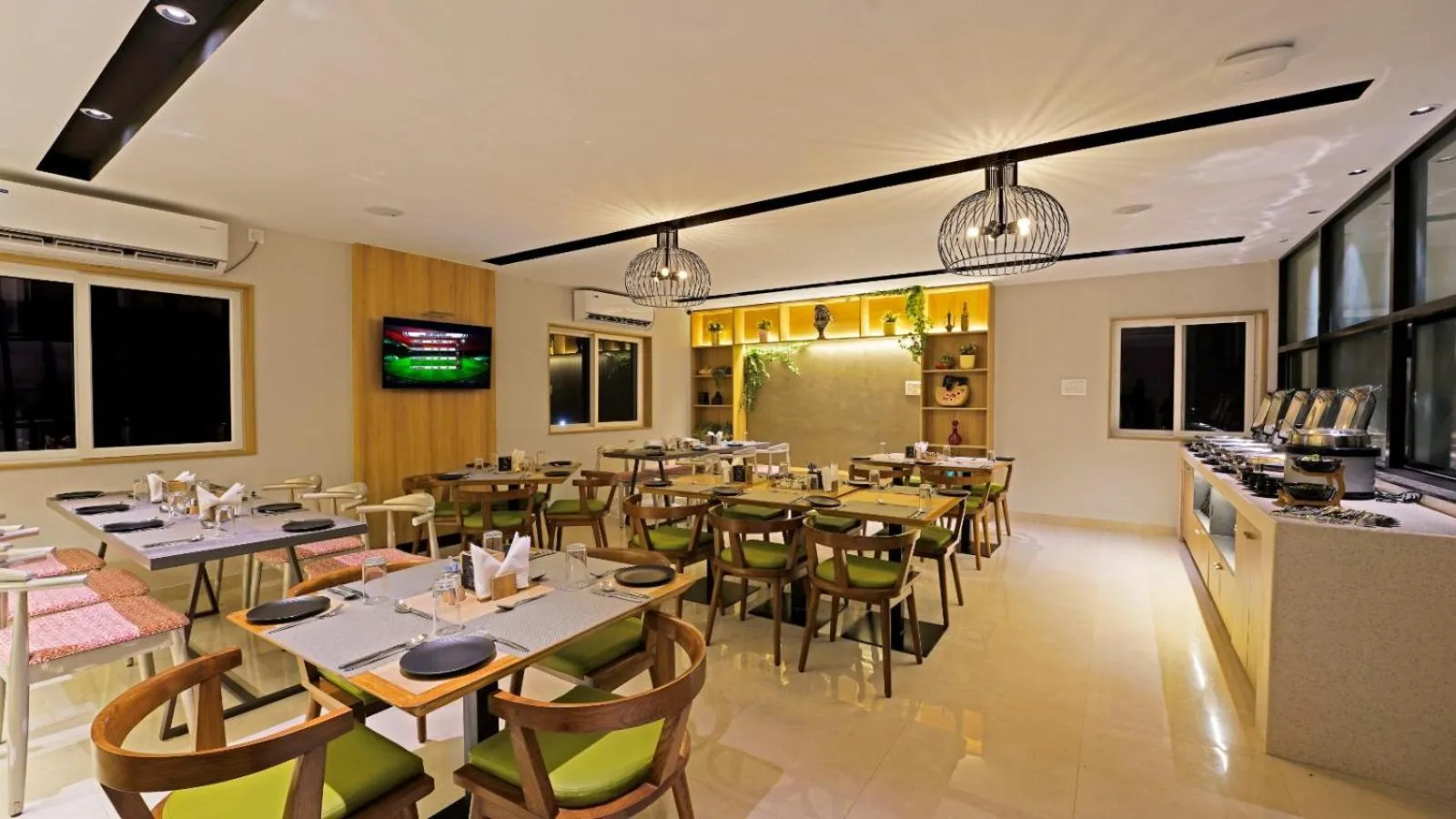 Restaurant/places to eat in Click Hotel Biz - Bangalore Airport