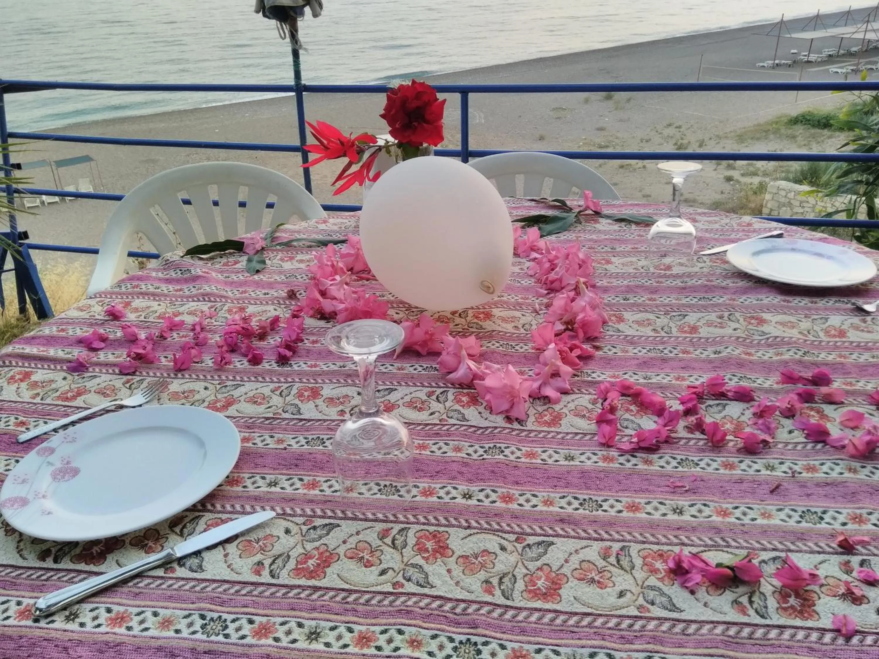 Breakfast in Mavi Cennet Camping Caravan