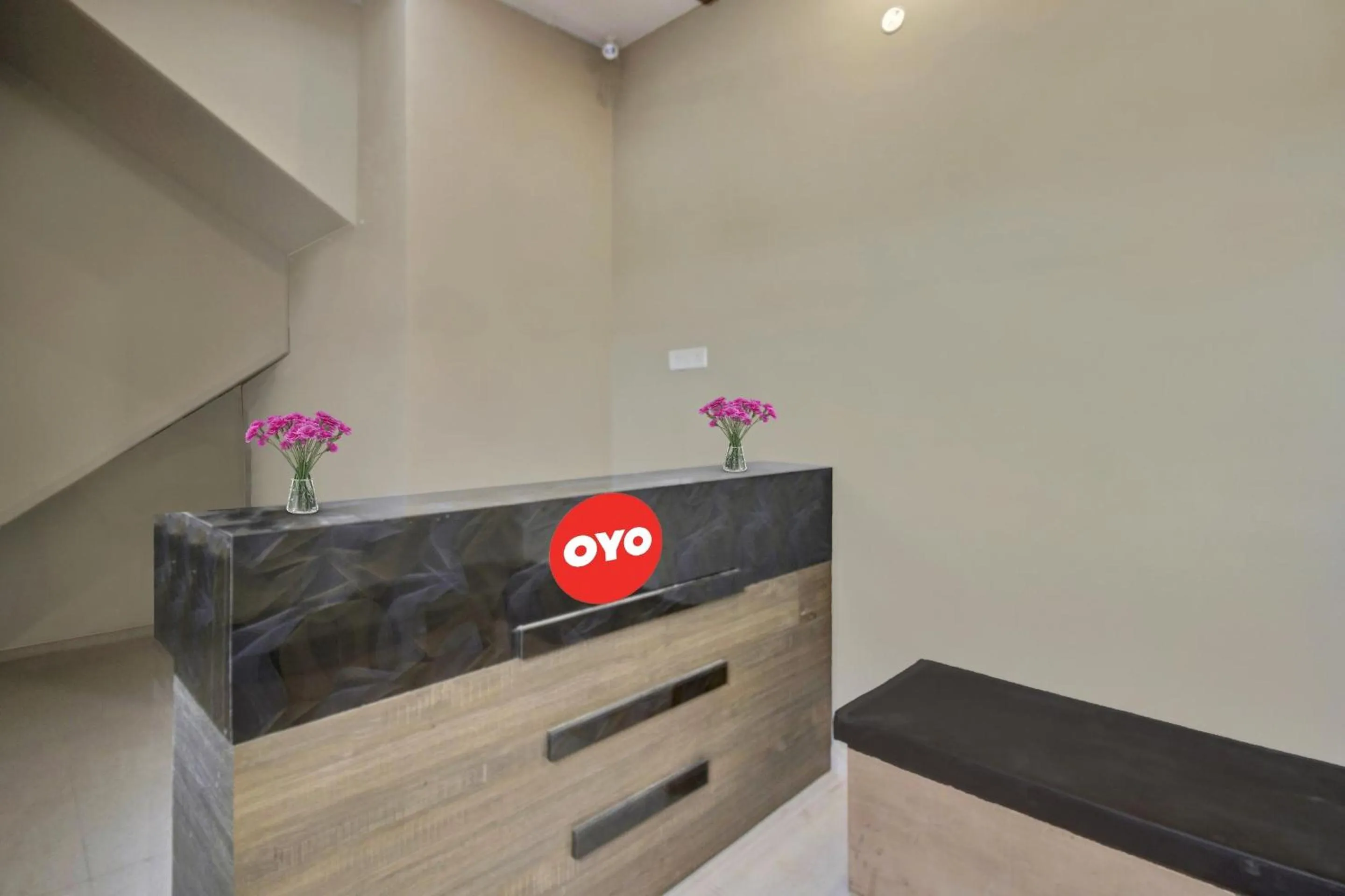 Lobby or reception in Hotel O by OYO R K Guest House