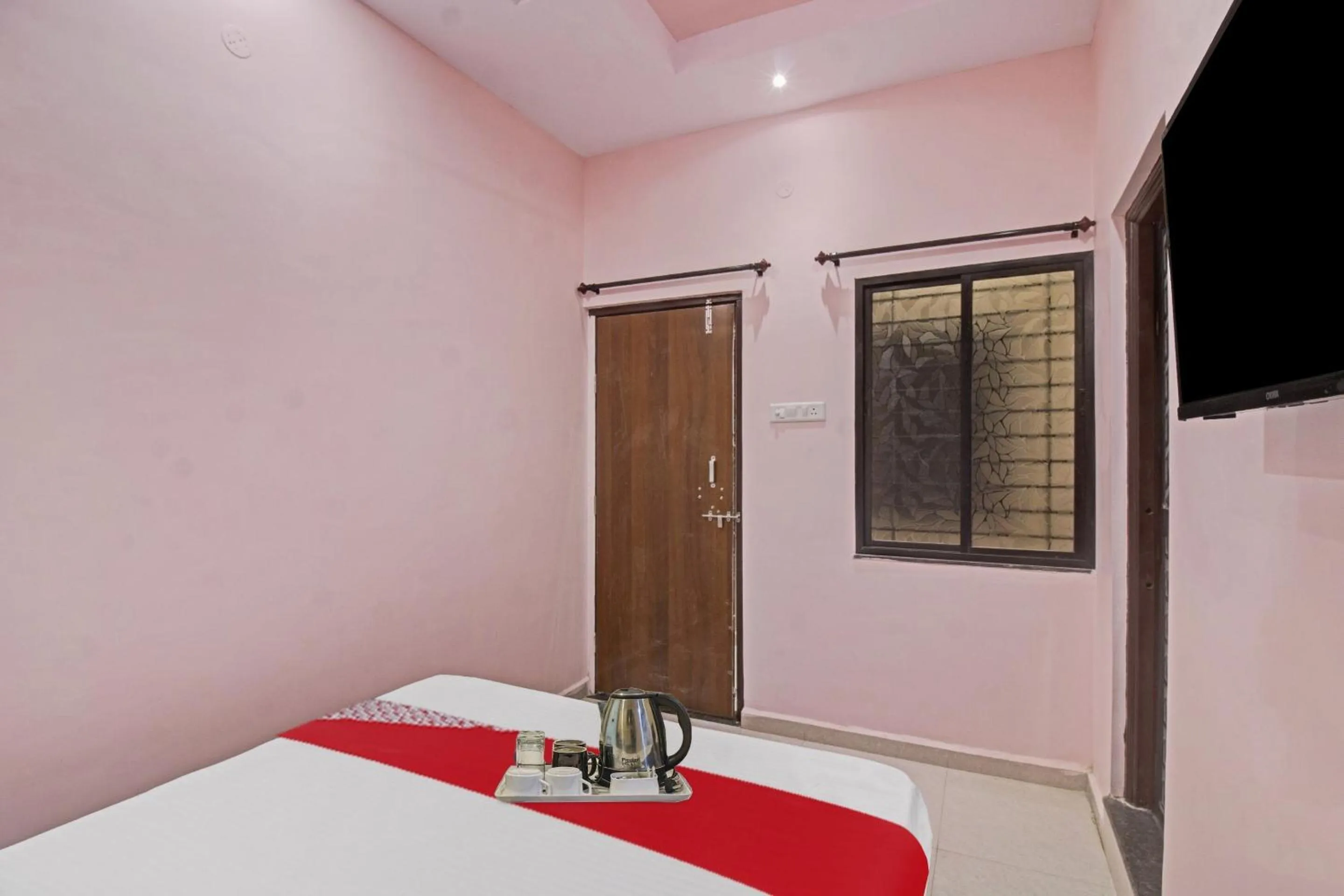 Bedroom, Bed in Hotel O by OYO R K Guest House