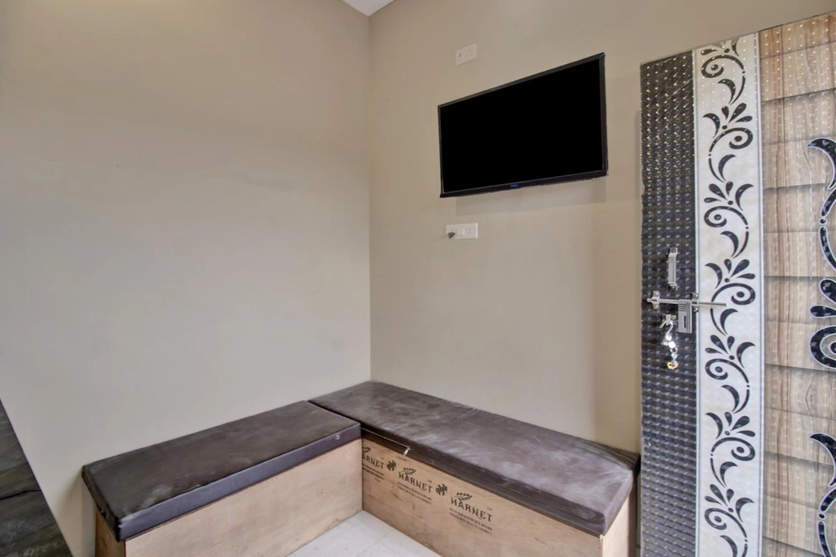 Lobby or reception in Hotel O by OYO R K Guest House