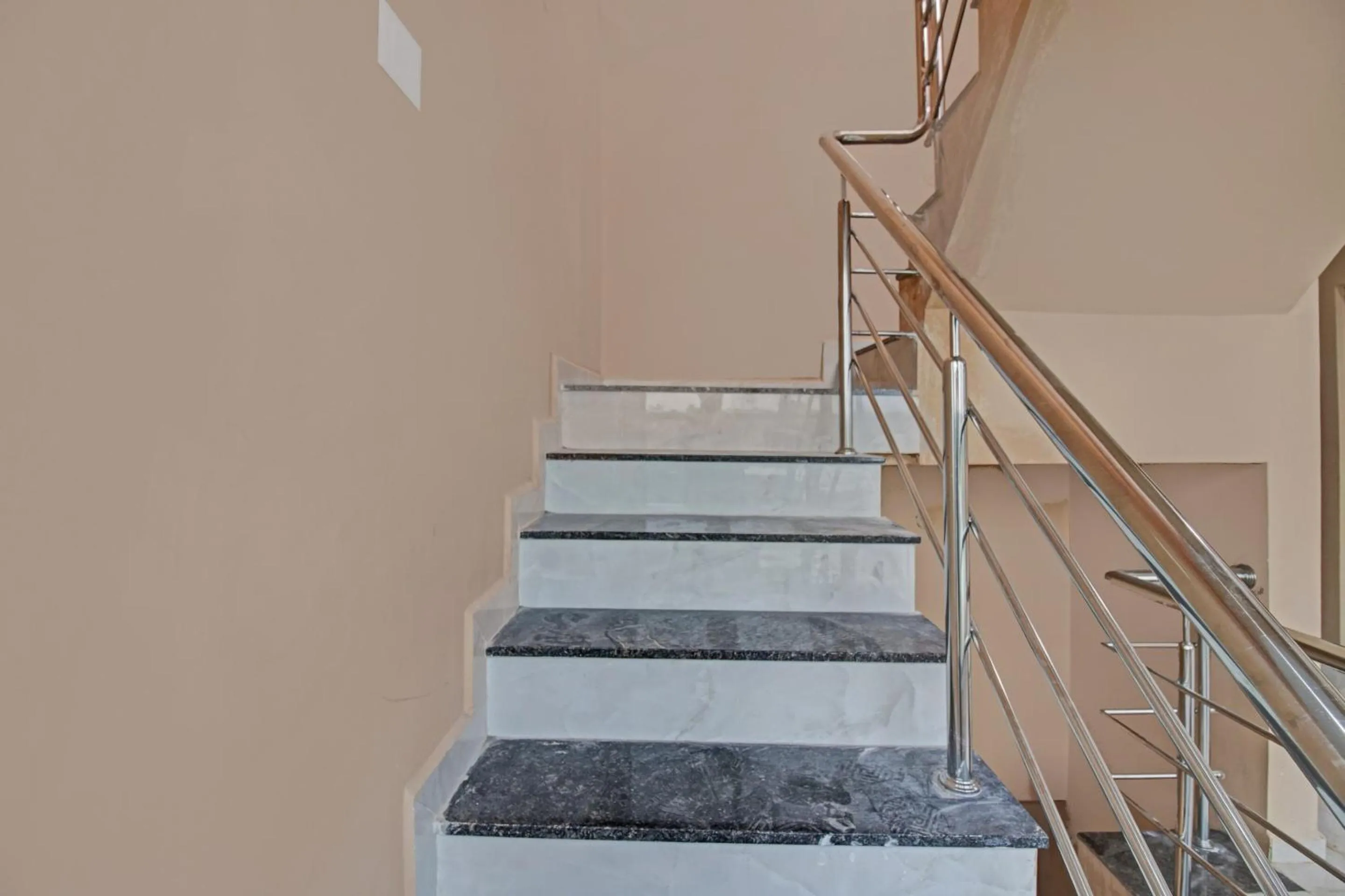 Lobby or reception in Hotel O by OYO R K Guest House