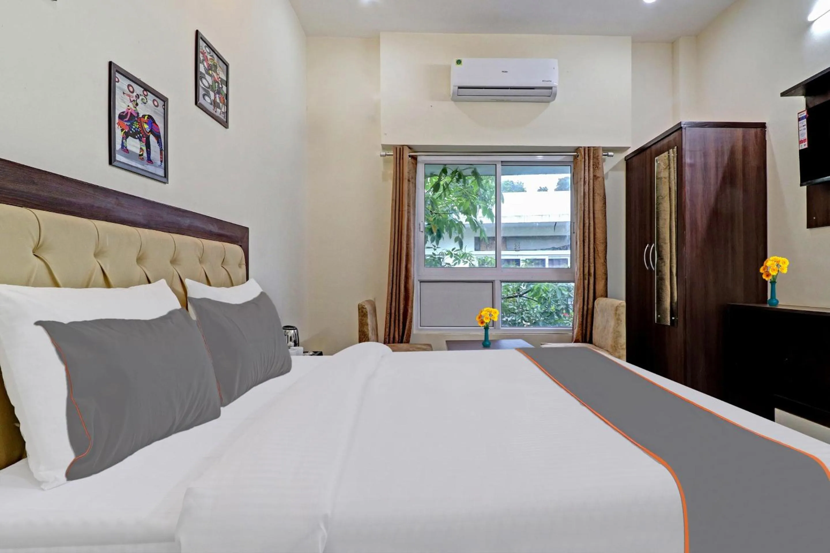 Bedroom, Bed in Hotel O VICTORIA PALACE