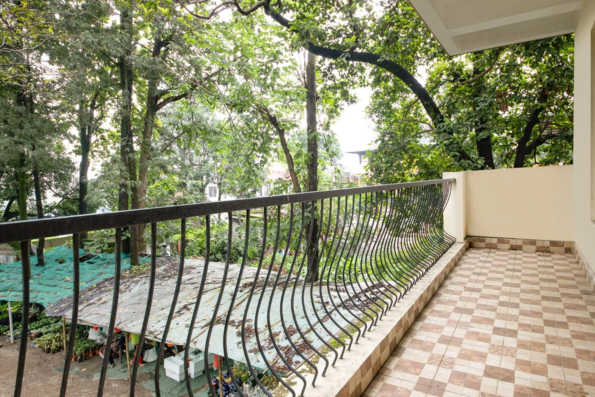 Balcony/Terrace in FabHotel Crestwood Inn