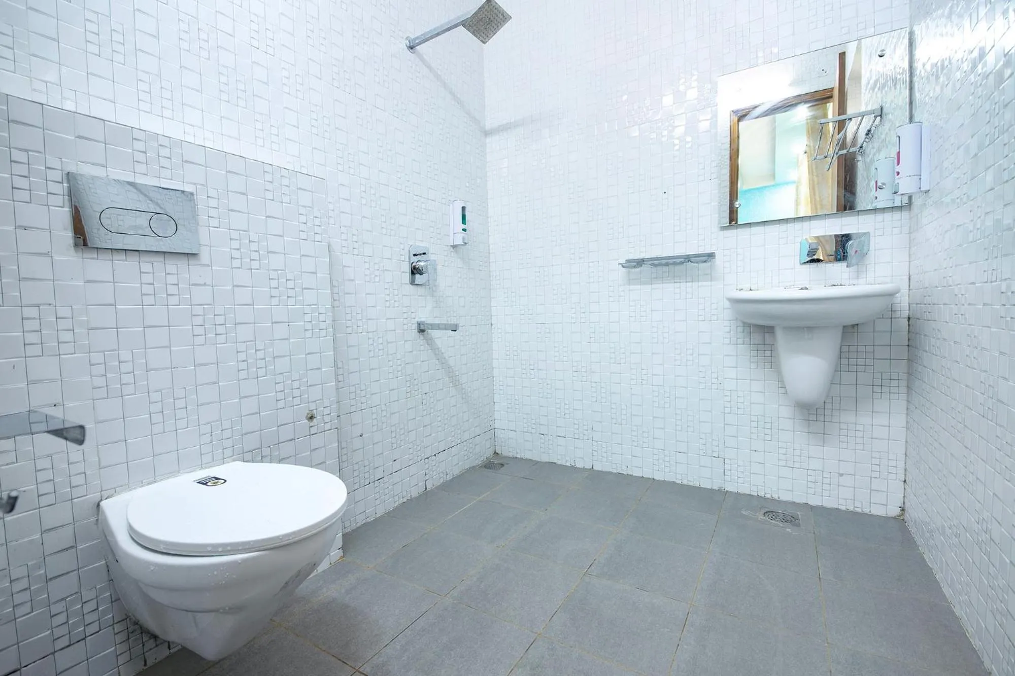 Bathroom in FabHotel Crestwood Inn