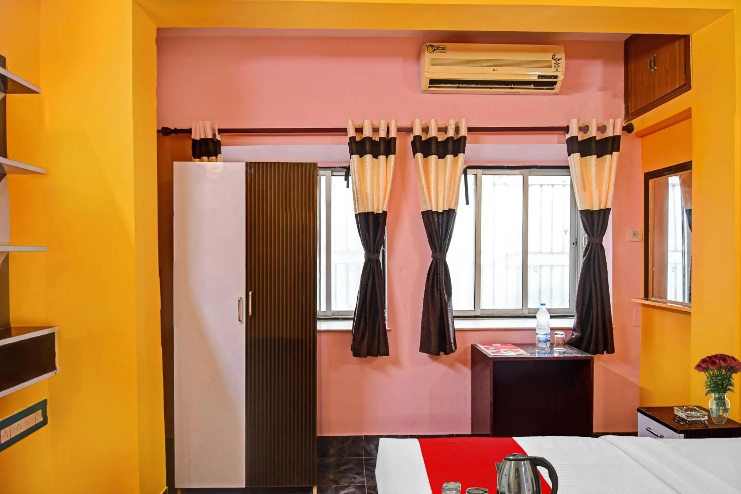 Bedroom in Hotel O Ankan Regency Near Acropolis Mall