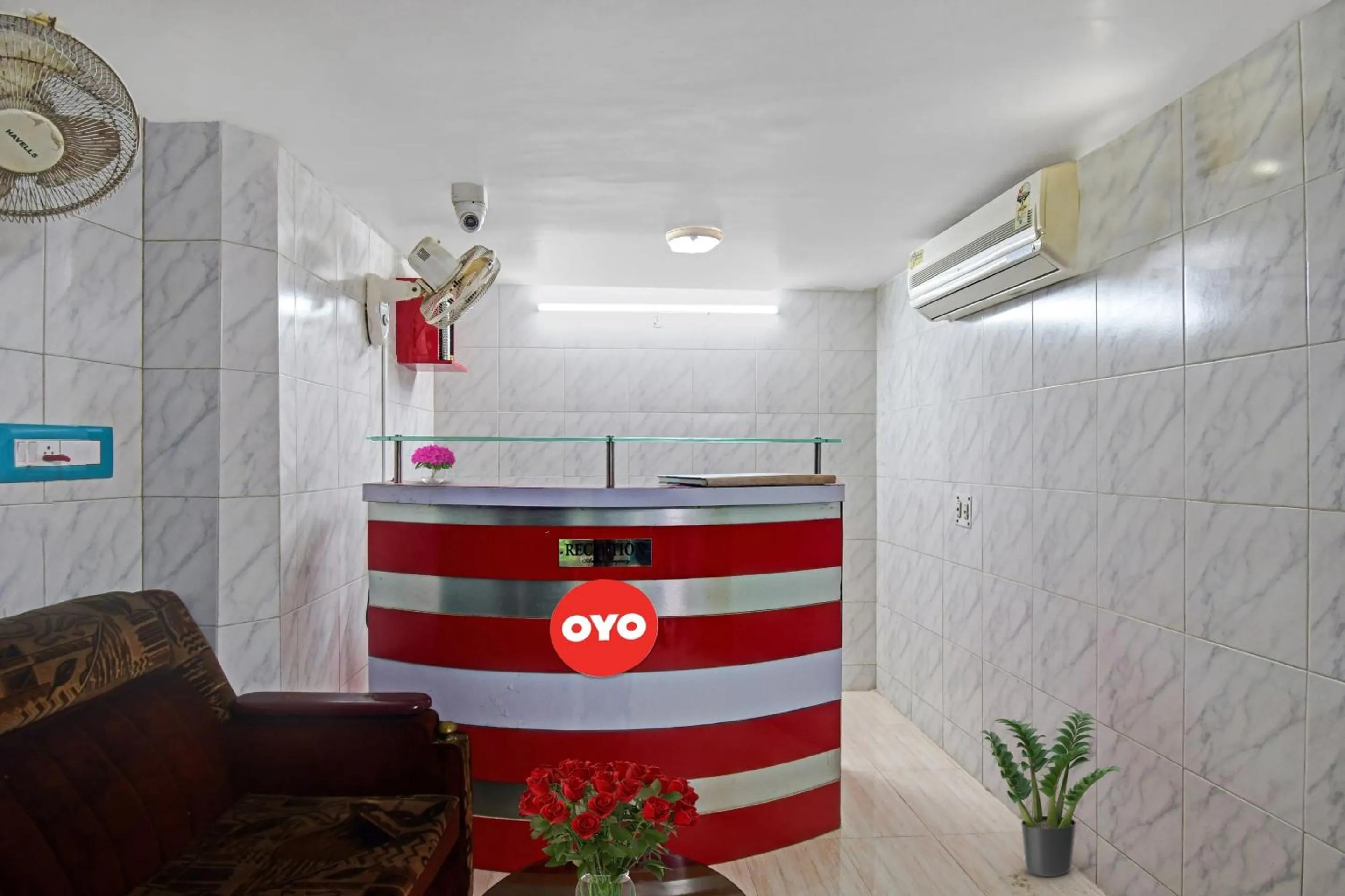 Lobby or reception in Hotel O Ankan Regency Near Acropolis Mall