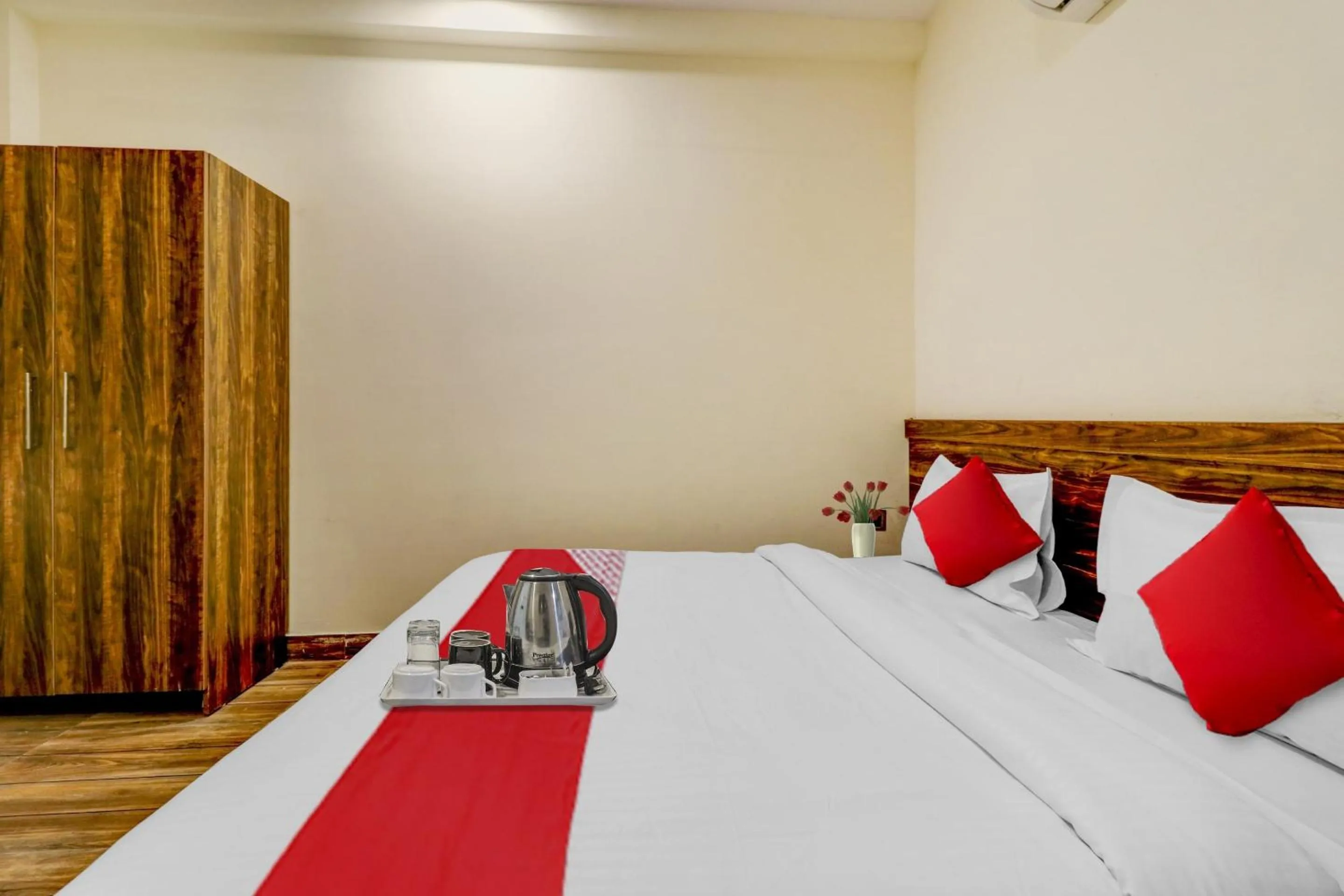 Bedroom, Bed in Super Hotel O Times Square