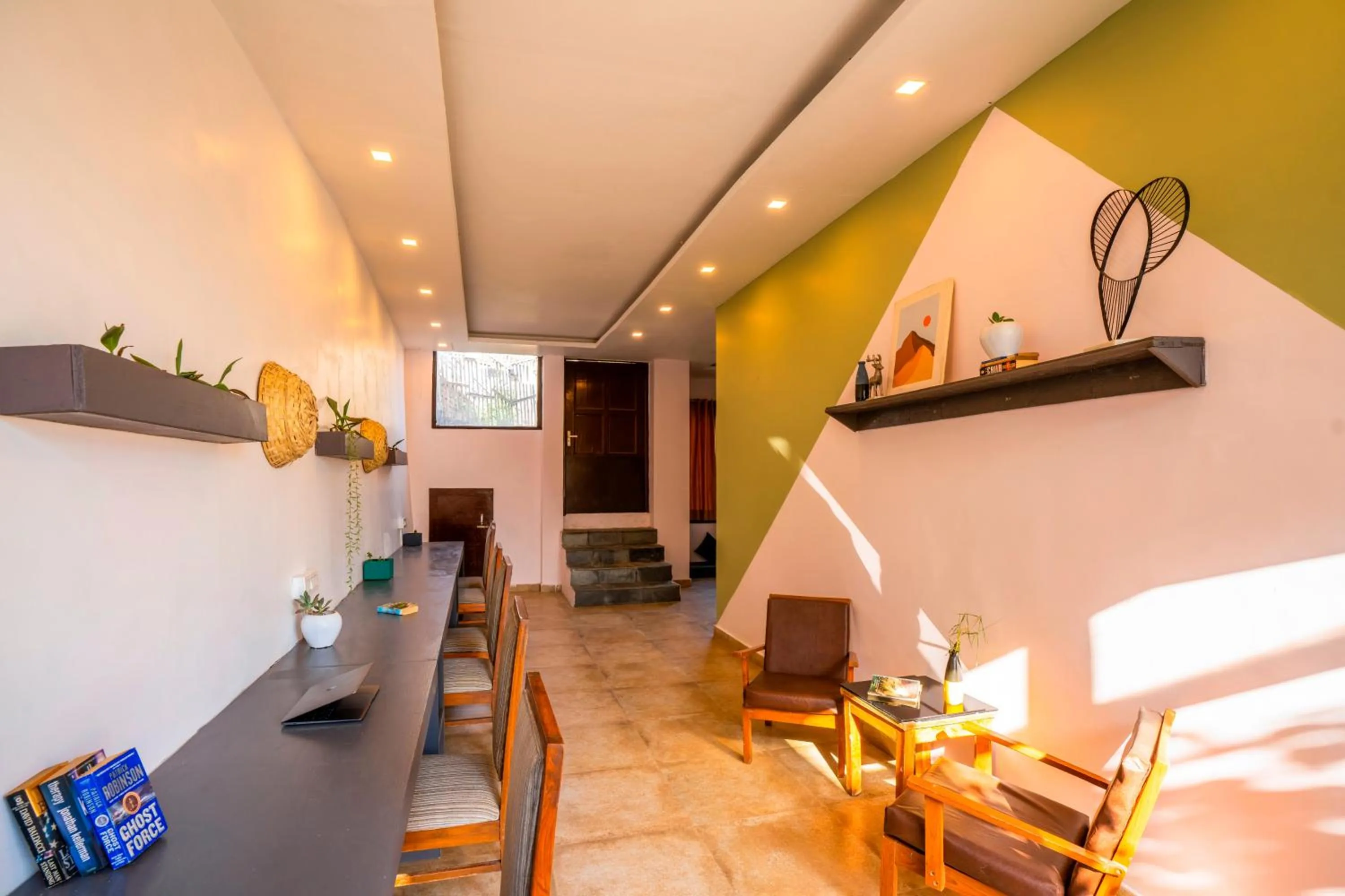 Seating area in Zostel Banikhet (Dalhousie)