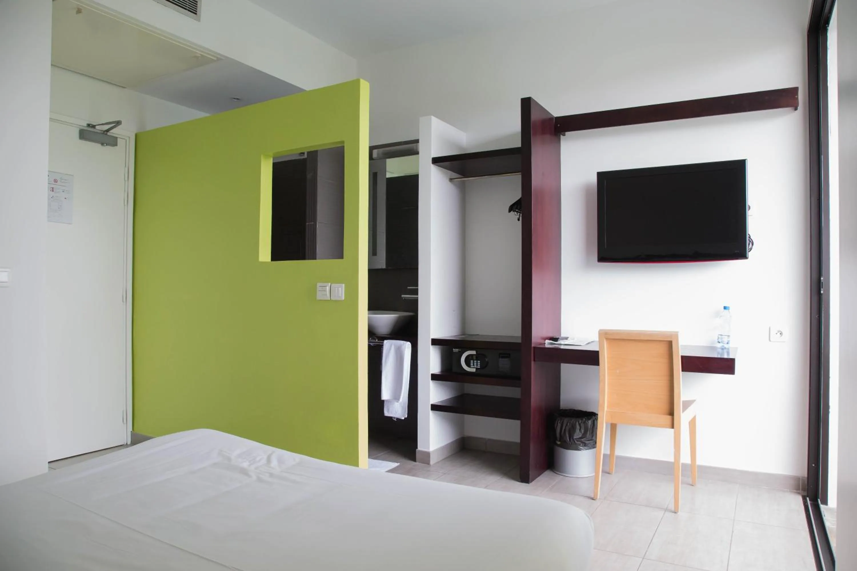 Bedroom, Bed in MINA Hotel Libreville