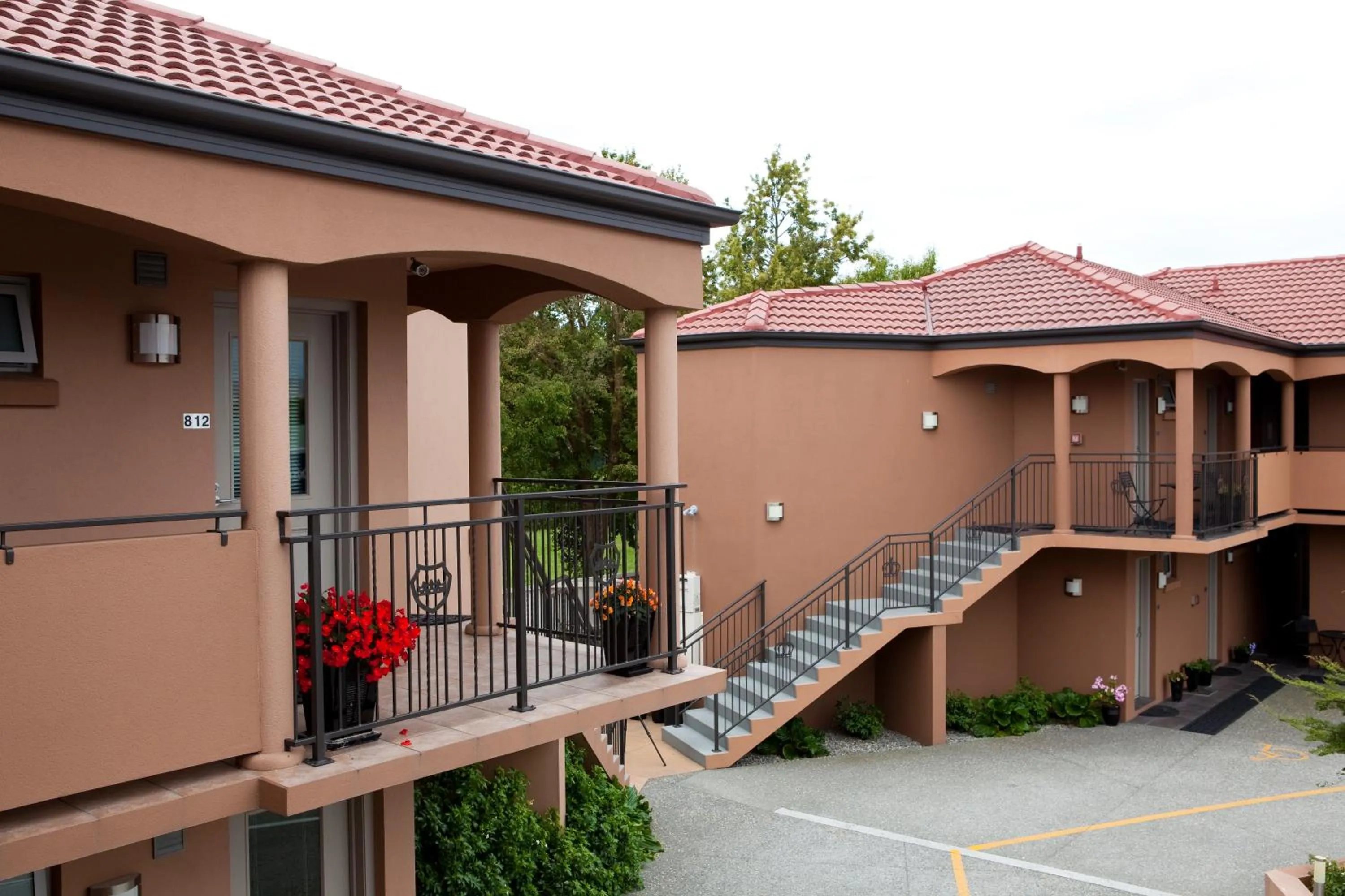 Property building in Kings Of Riccarton Motel- Close to Railway Station and Airport with Shuttle service