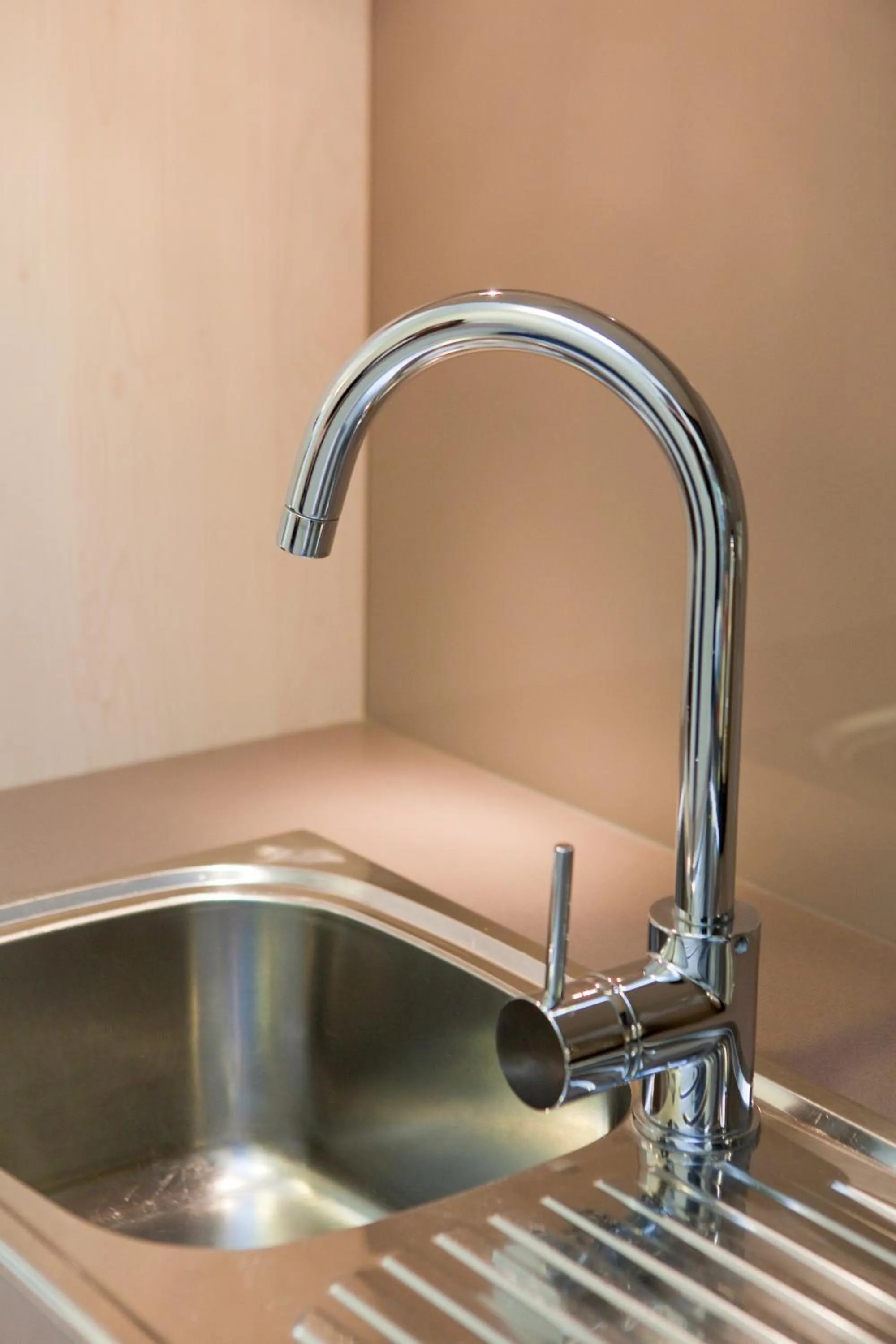 Kitchen or kitchenette in Kings Of Riccarton Motel- Close to Railway Station and Airport with Shuttle service