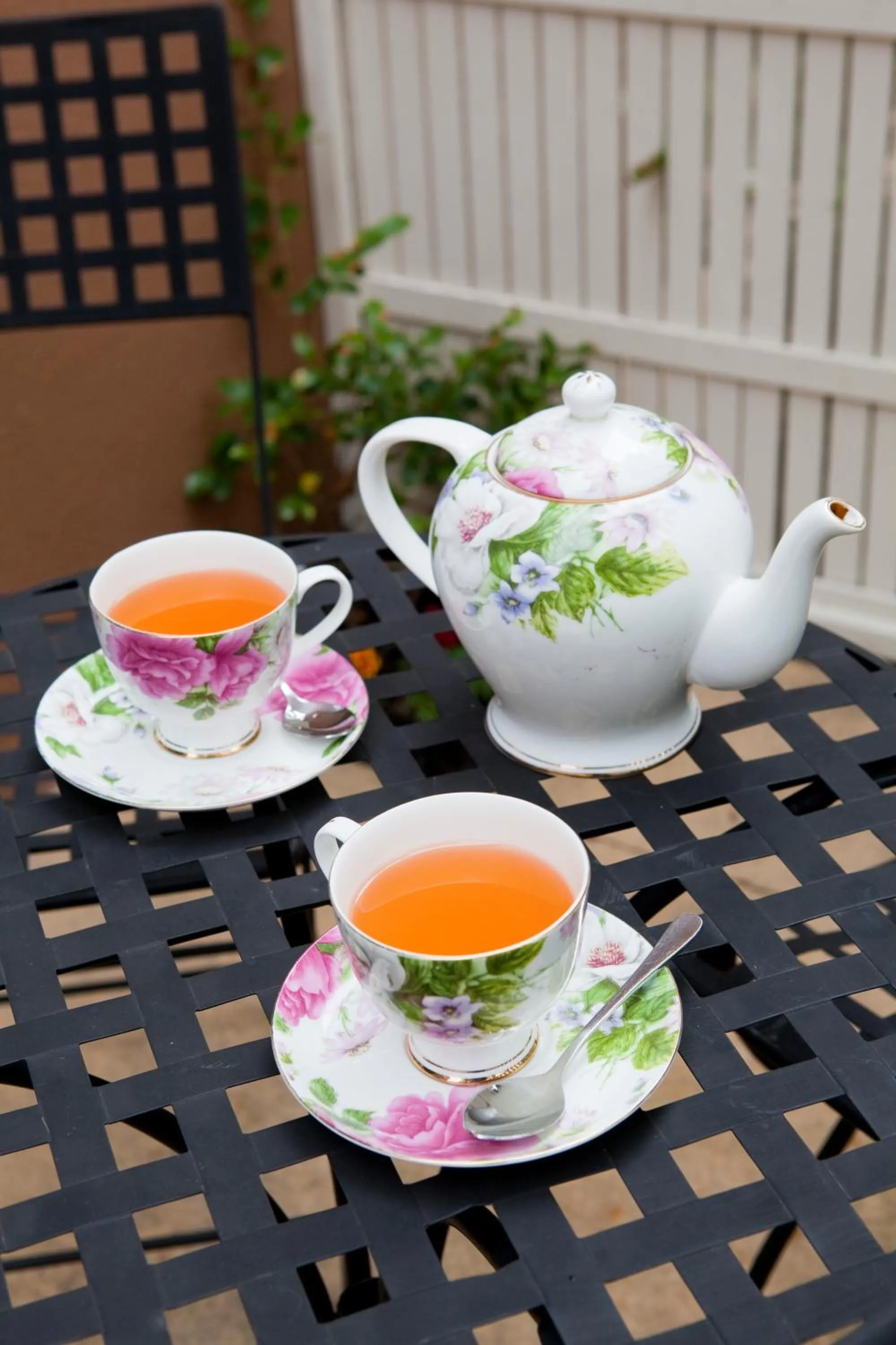 Drinks in Kings Of Riccarton Motel- Close to Railway Station and Airport with Shuttle service