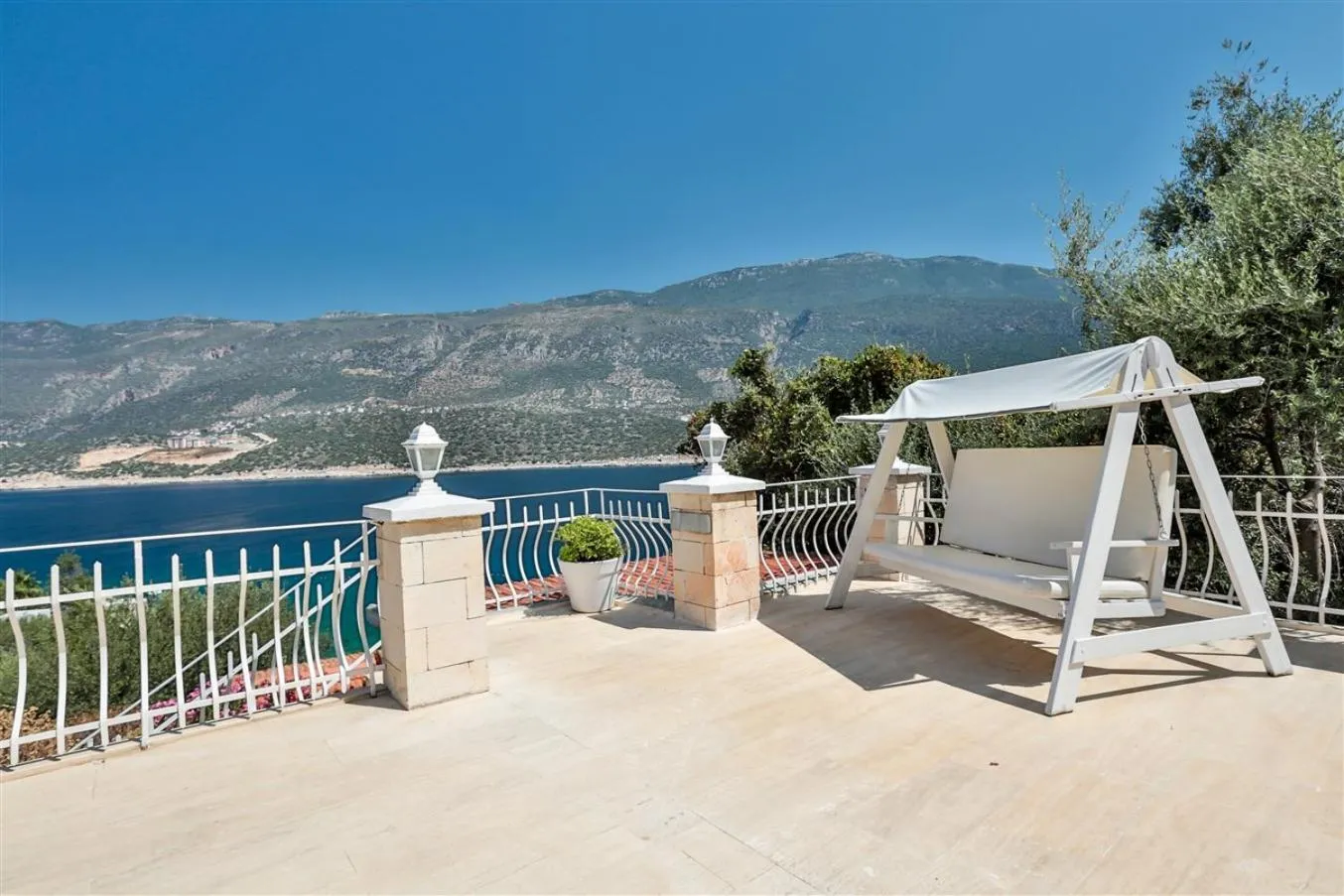 Balcony/Terrace in Club Çapa Hotel
