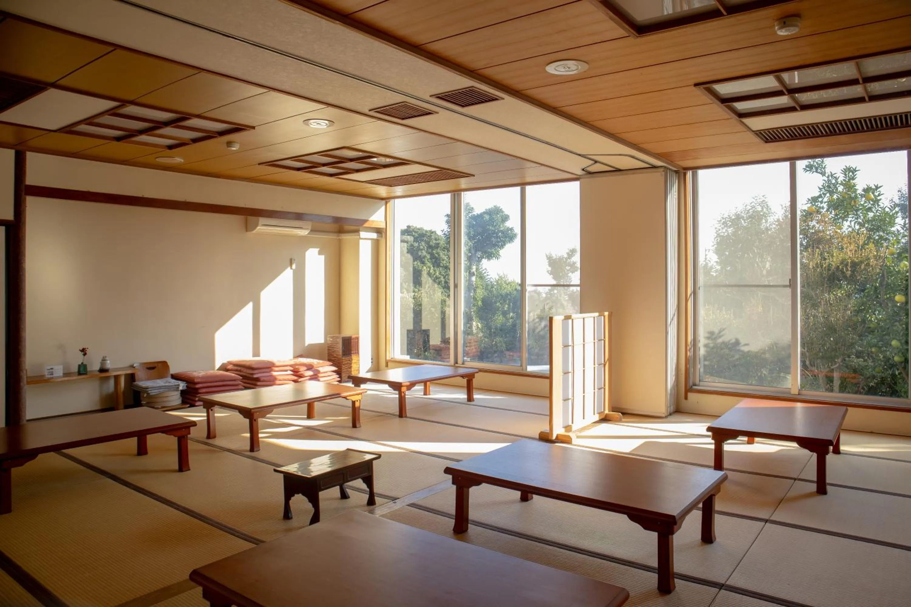 Area and facilities in ISOLA Izukogen