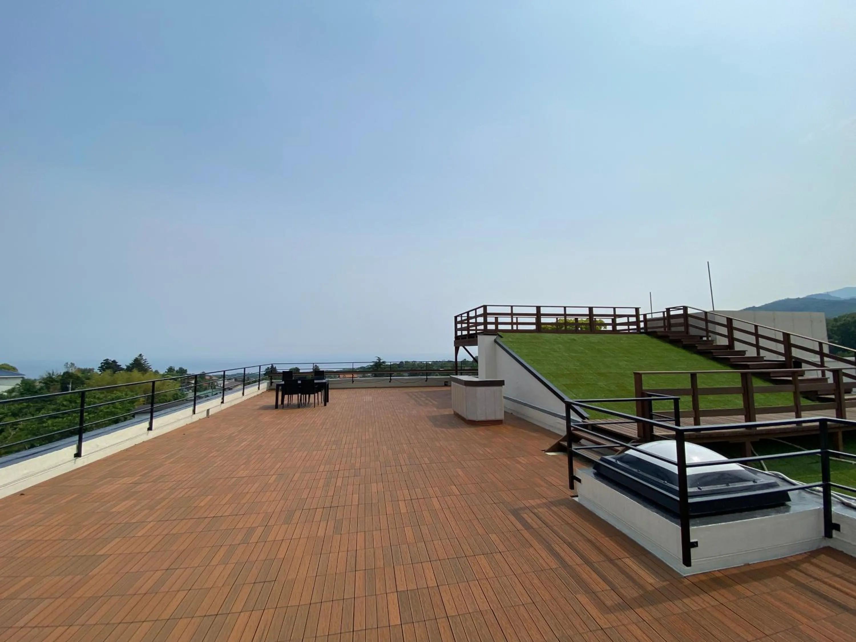 Balcony/Terrace in ISOLA Izukogen
