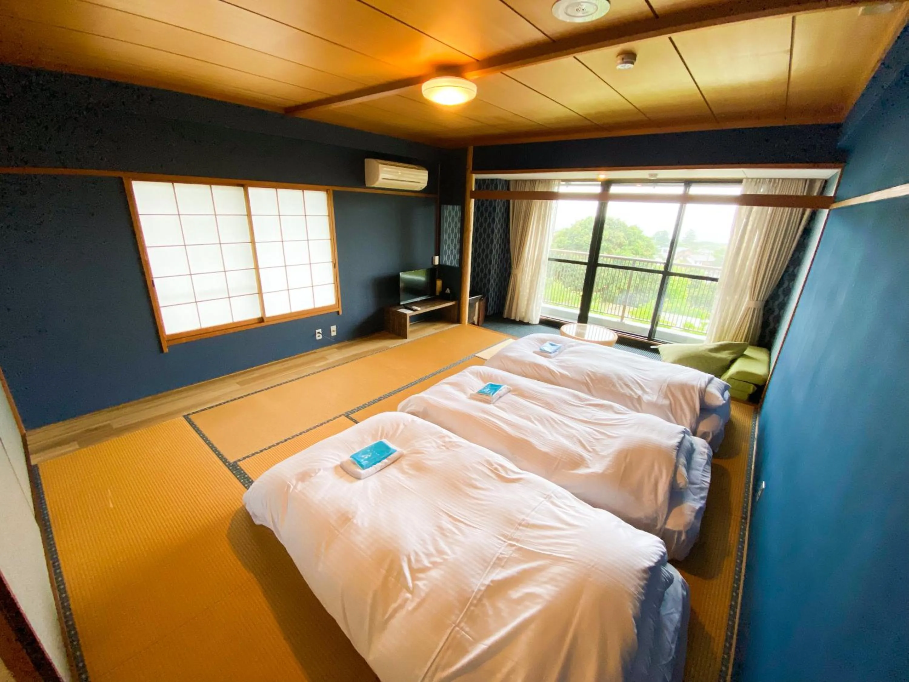 Bed in ISOLA Izukogen