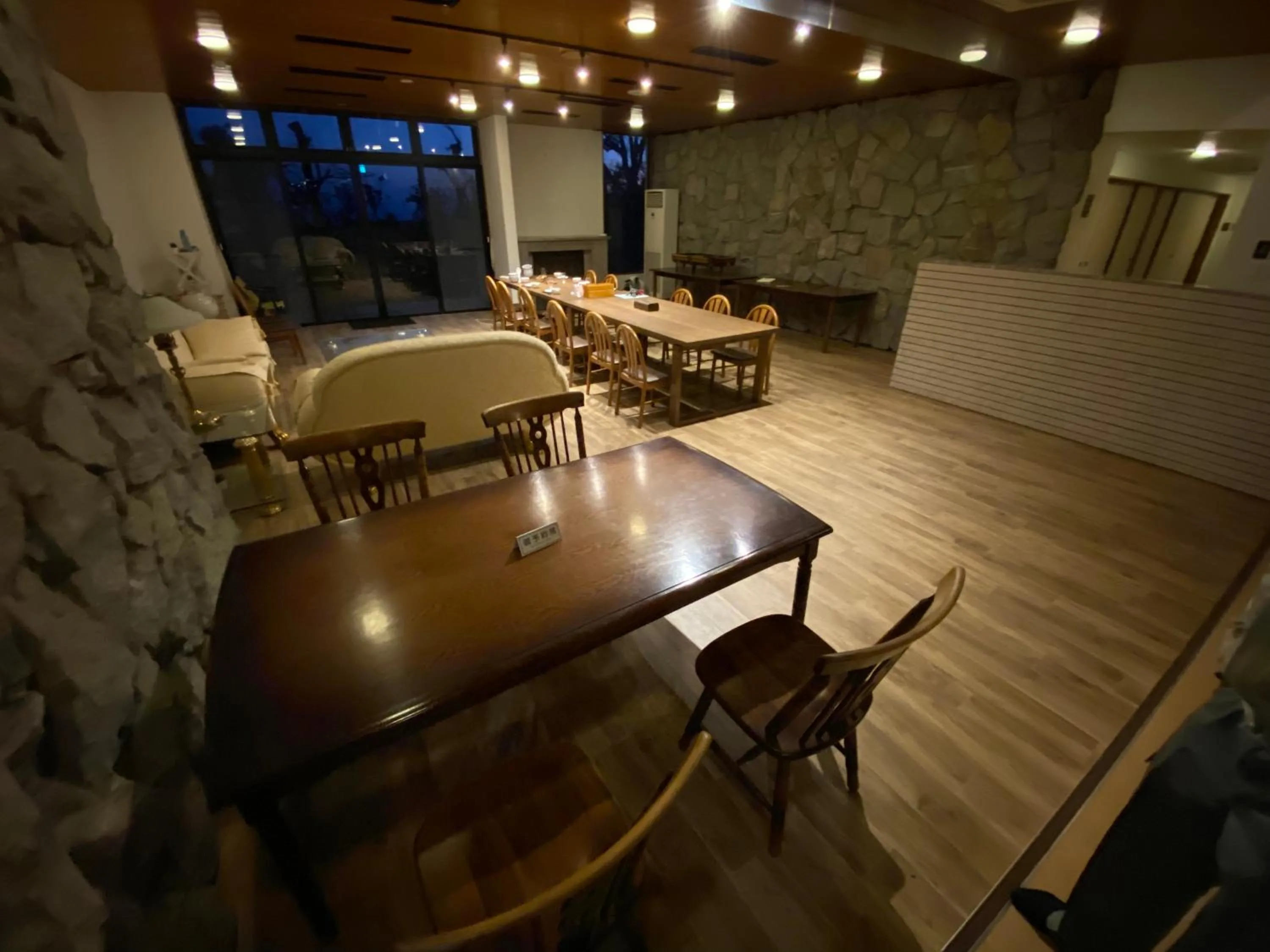 Restaurant/places to eat in ISOLA Izukogen