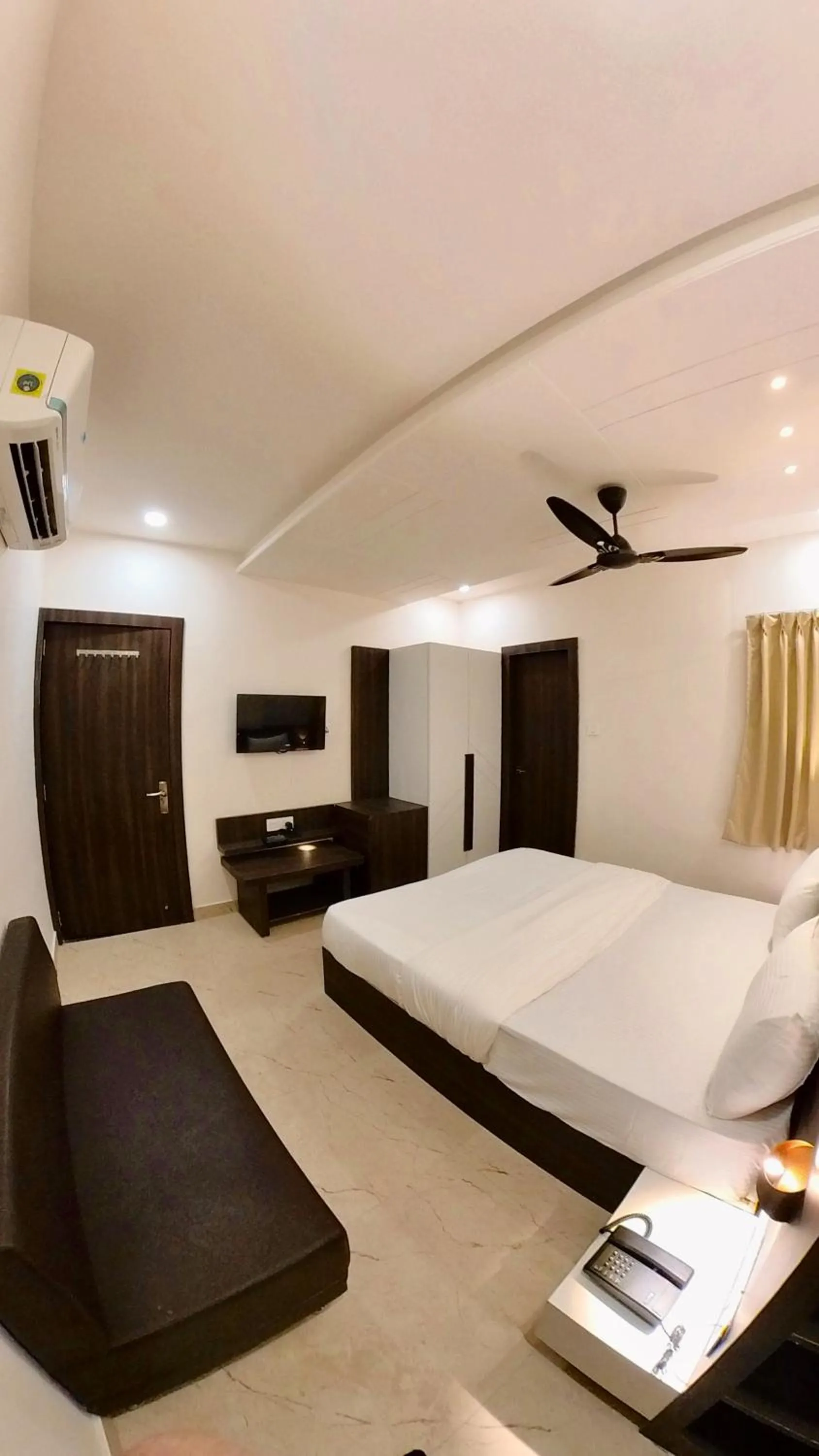 Photo of the whole room, Bed in HOTEL NAYARA