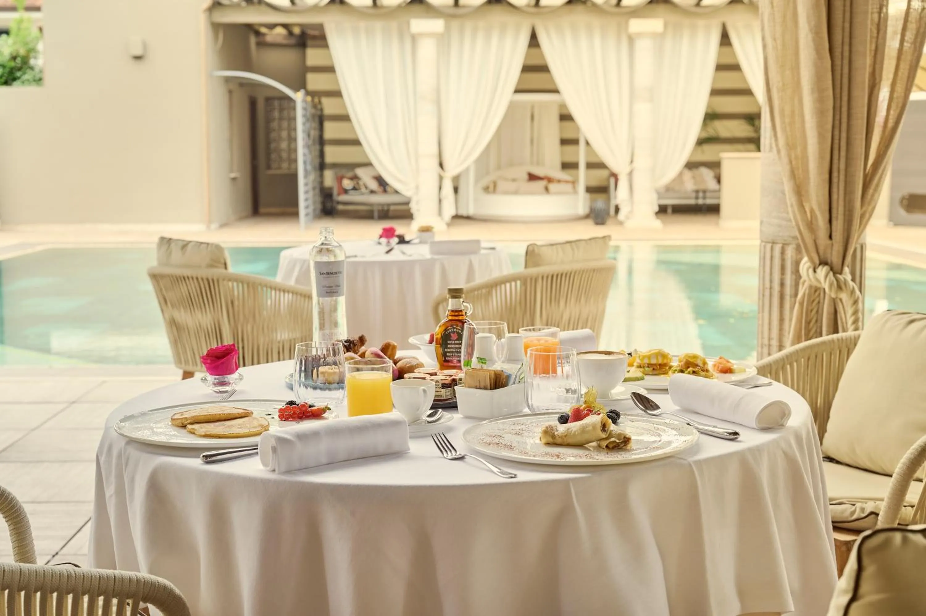 Food and drinks in Grand Hotel Imperiale