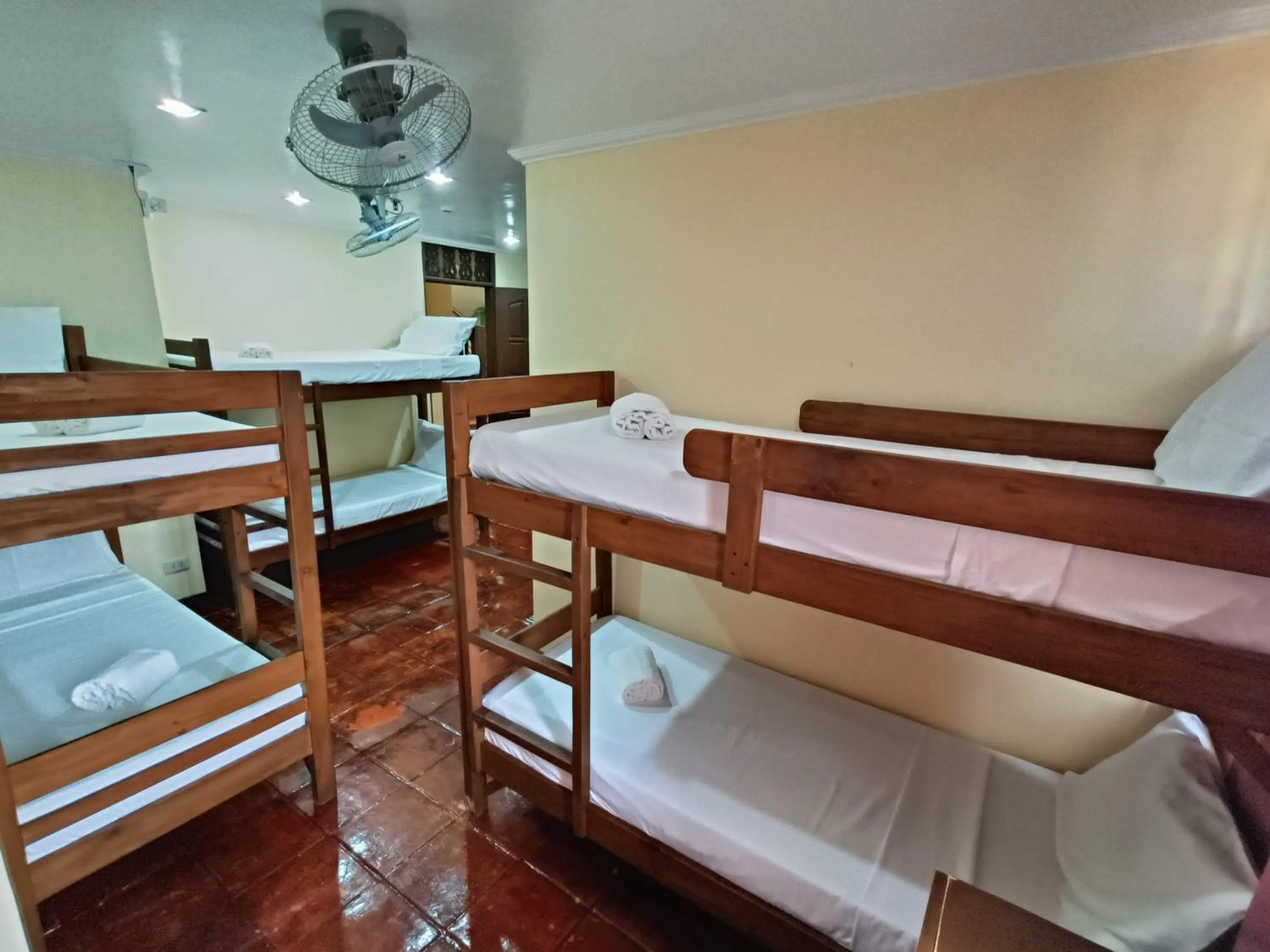 Bed in Makabata Guesthouse & Cafe