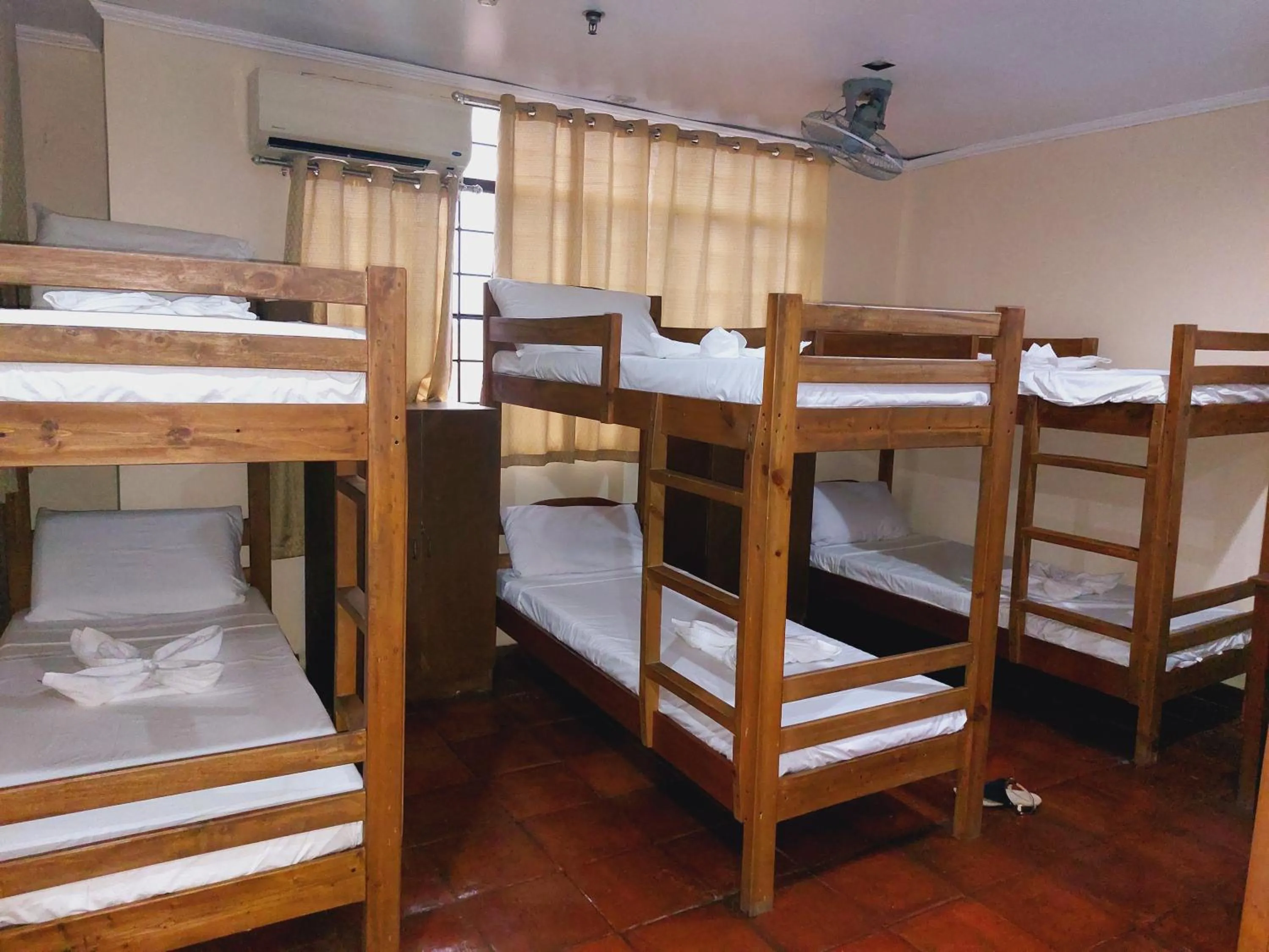 Bed in Makabata Guesthouse & Cafe