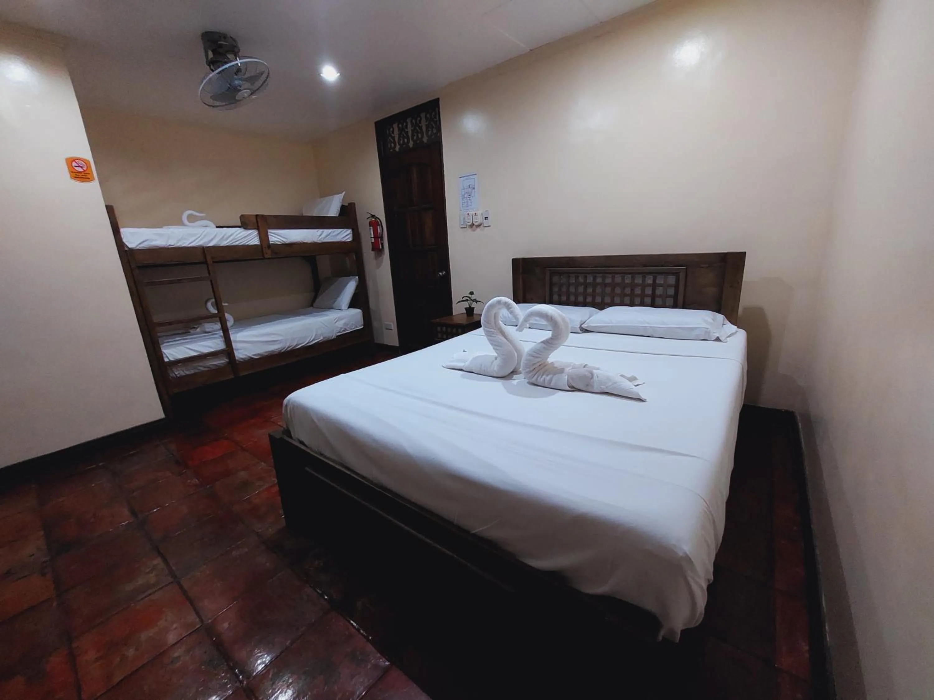 Bed in Makabata Guesthouse & Cafe