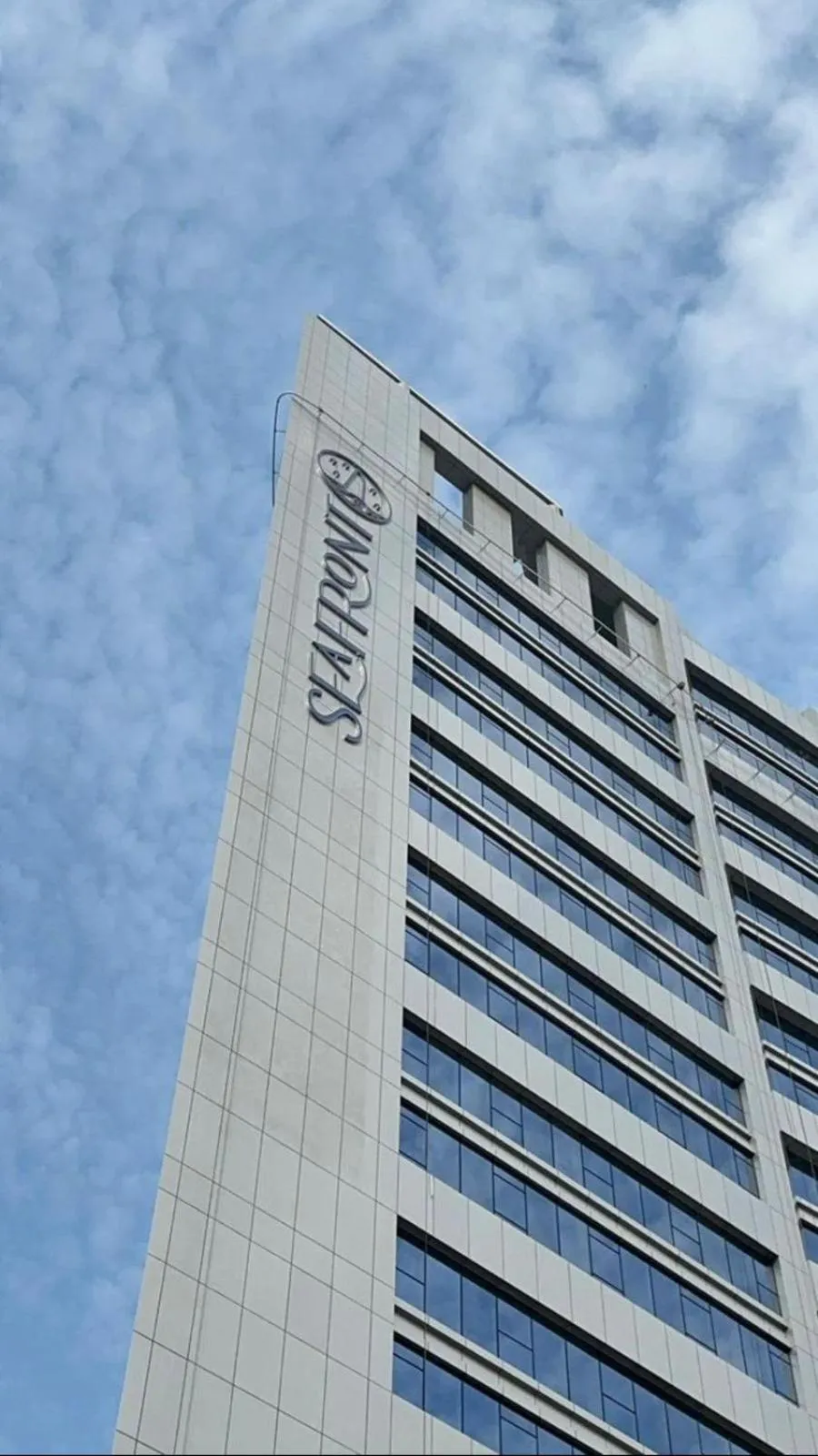 Property building in Seafront Luxury Suites Jeddah Corniche