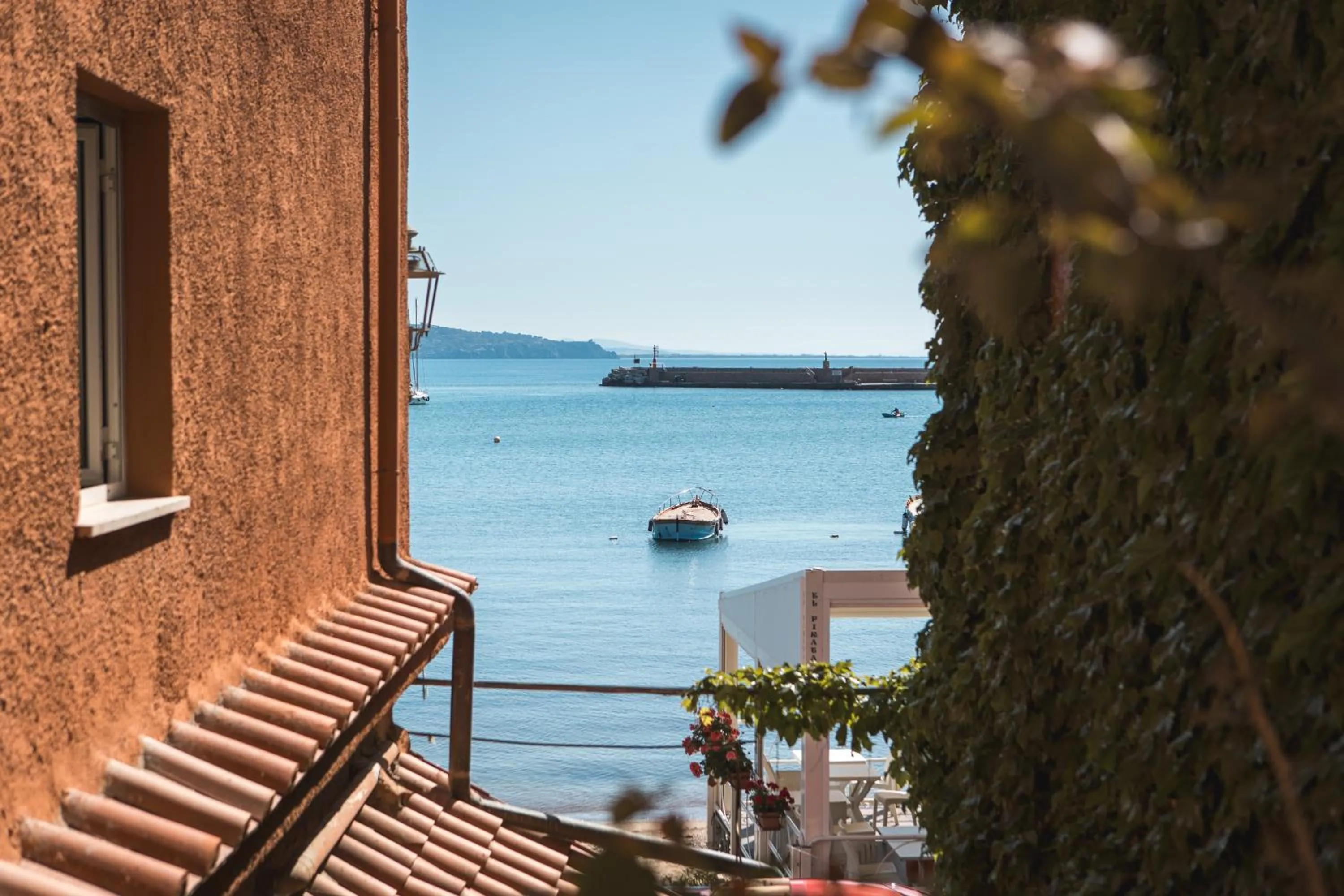 Property building in Bi Hotel