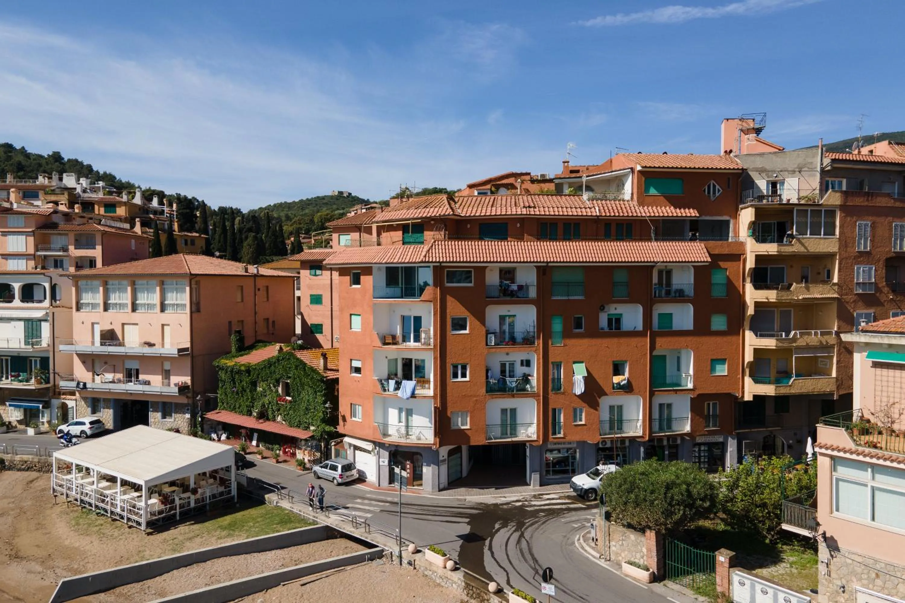 Property building in Bi Hotel