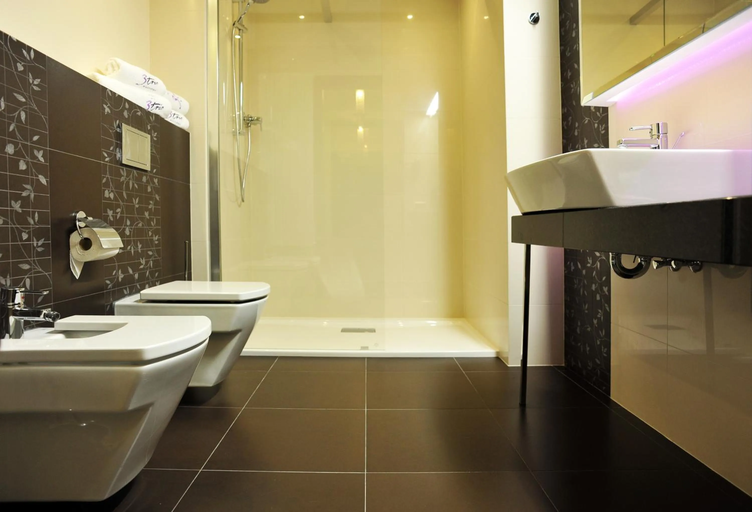 Bathroom in Hotel 3 Trio