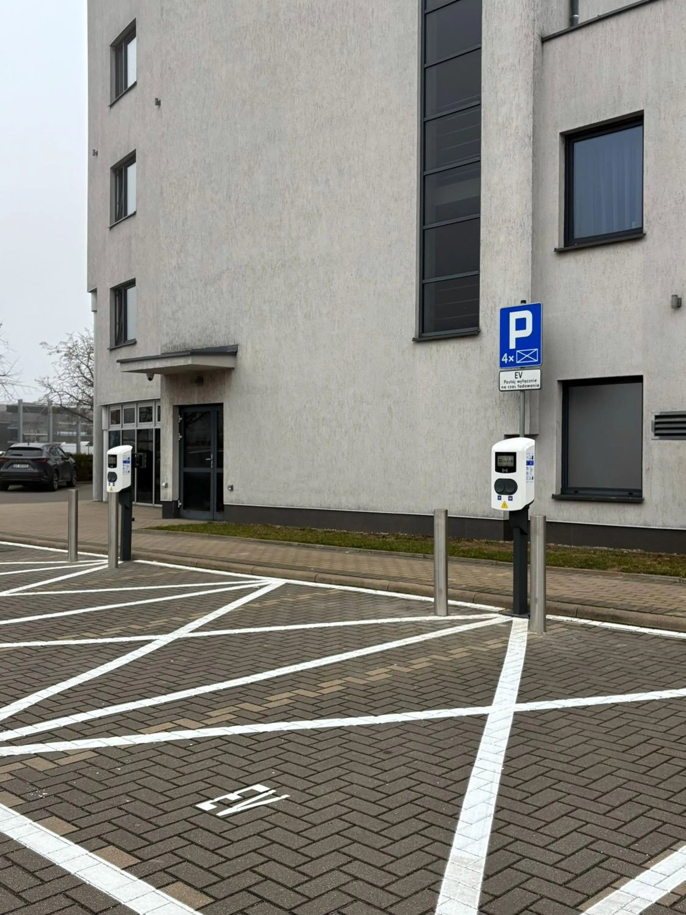 Parking in Hotel 3 Trio