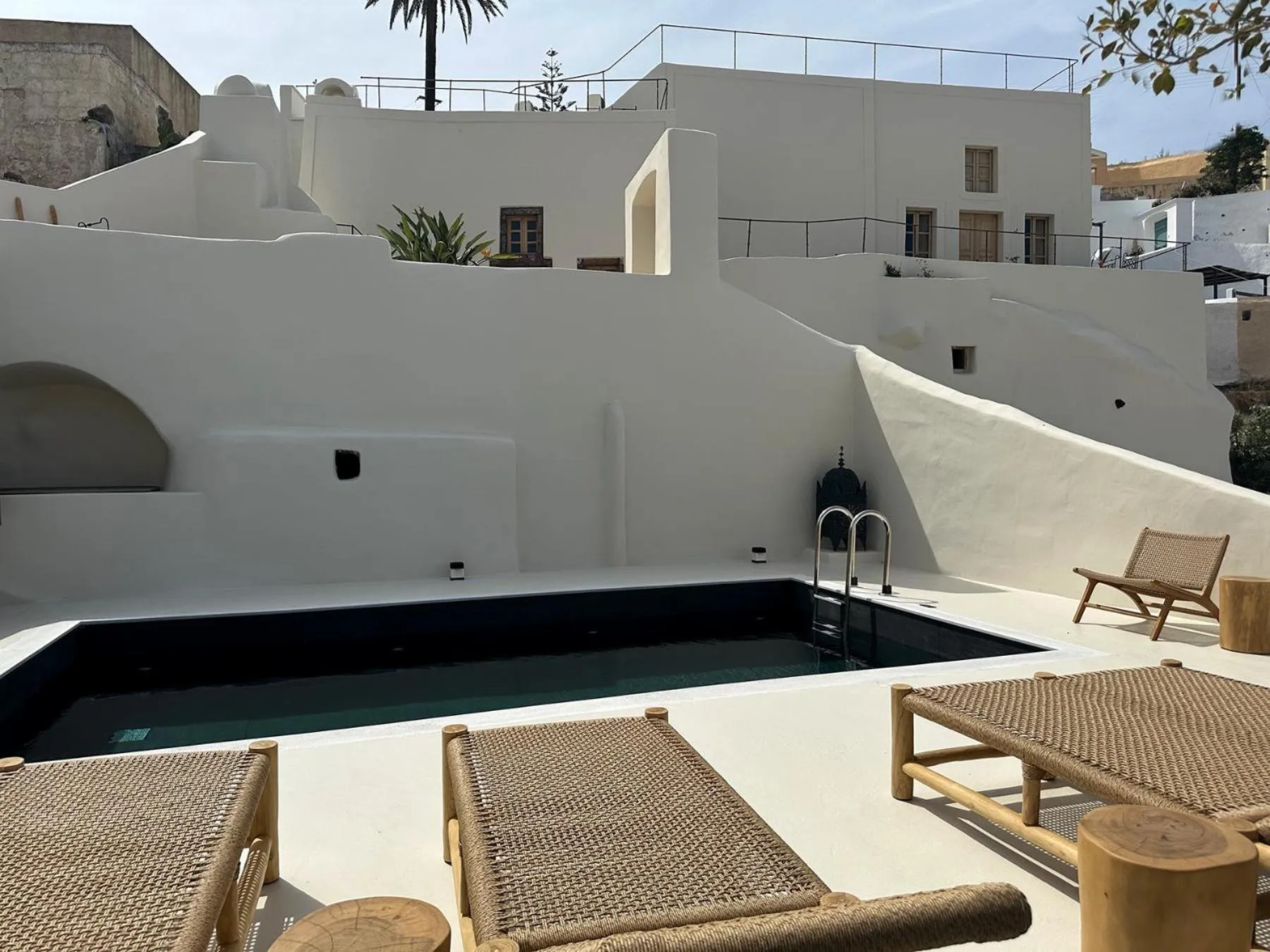 Swimming pool in Maison Dalidaz