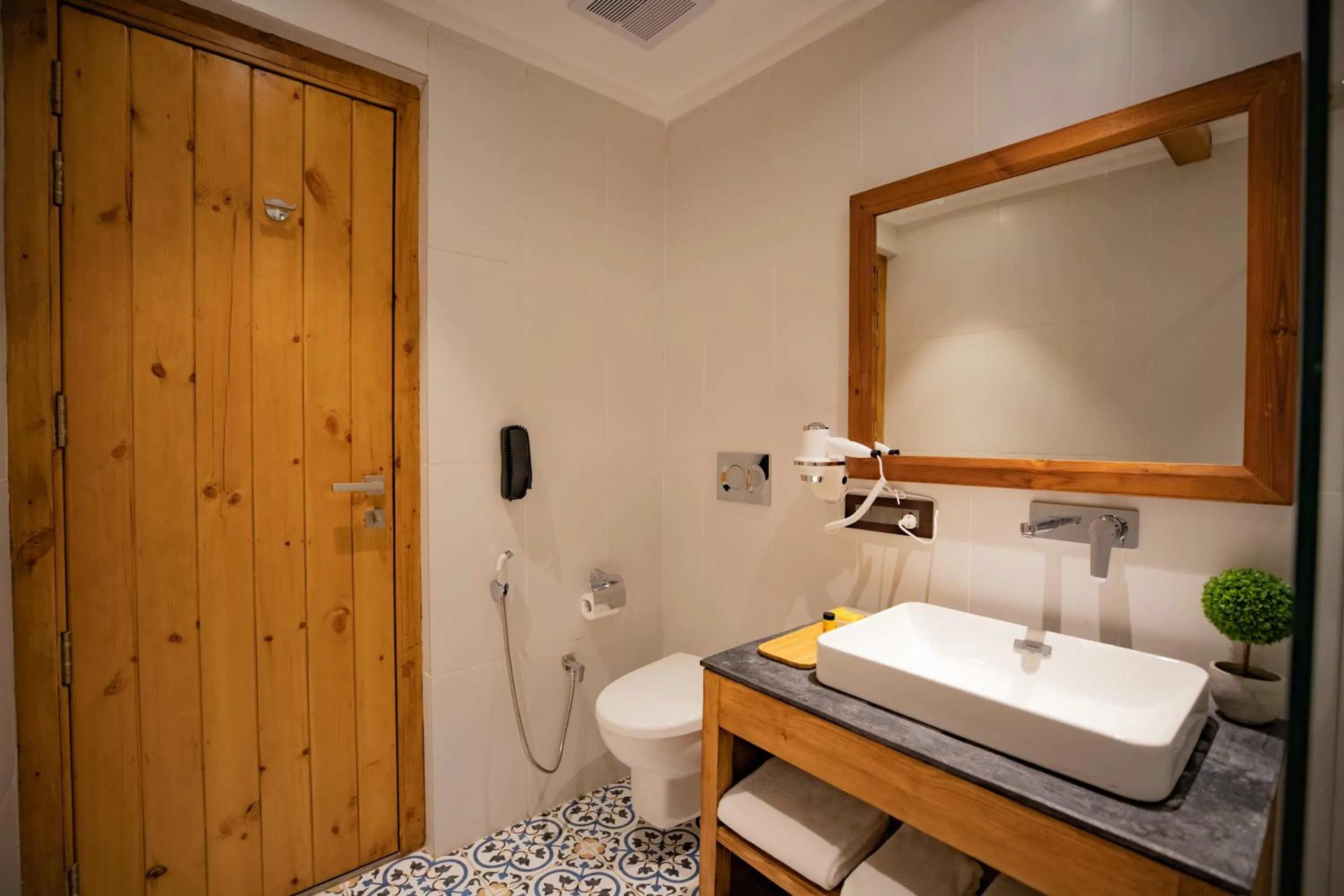 Bathroom in The Pear Orchard By Countryside