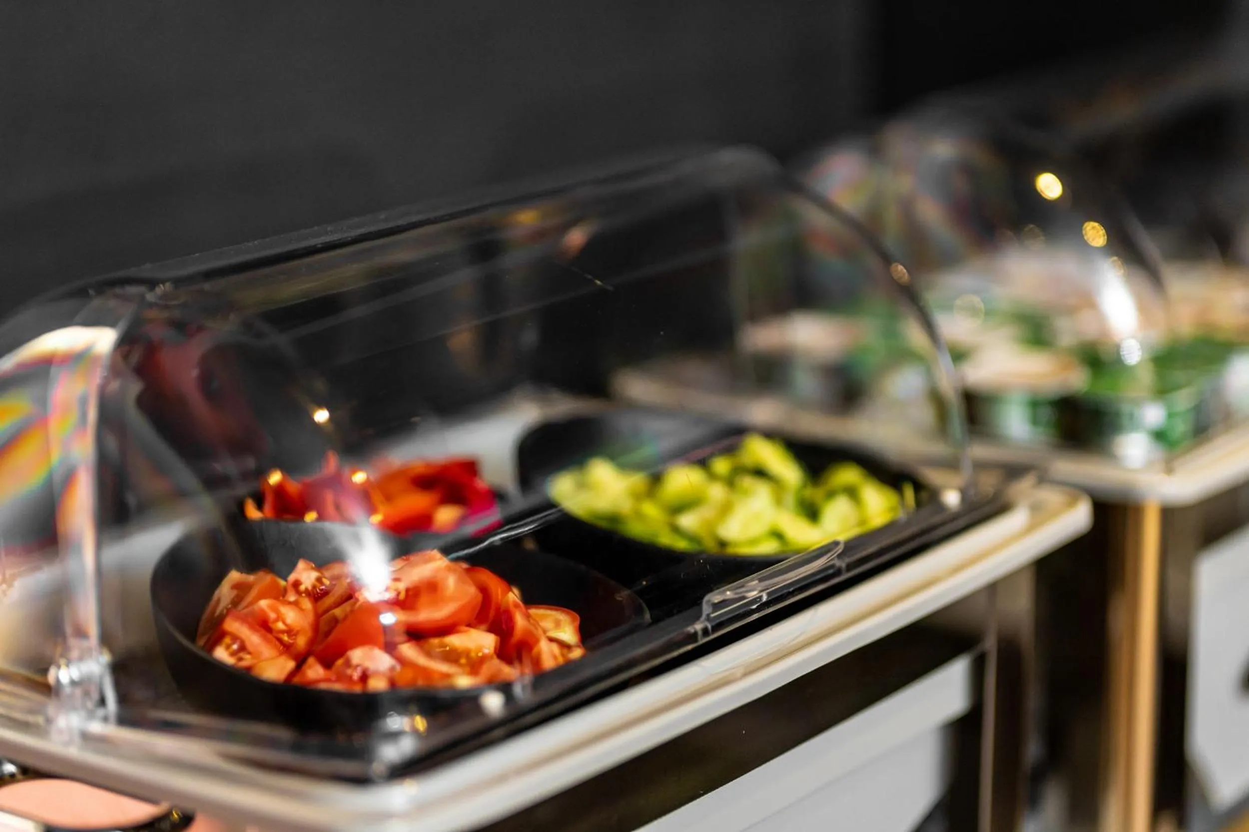 Food and drinks in B THE HOTEL