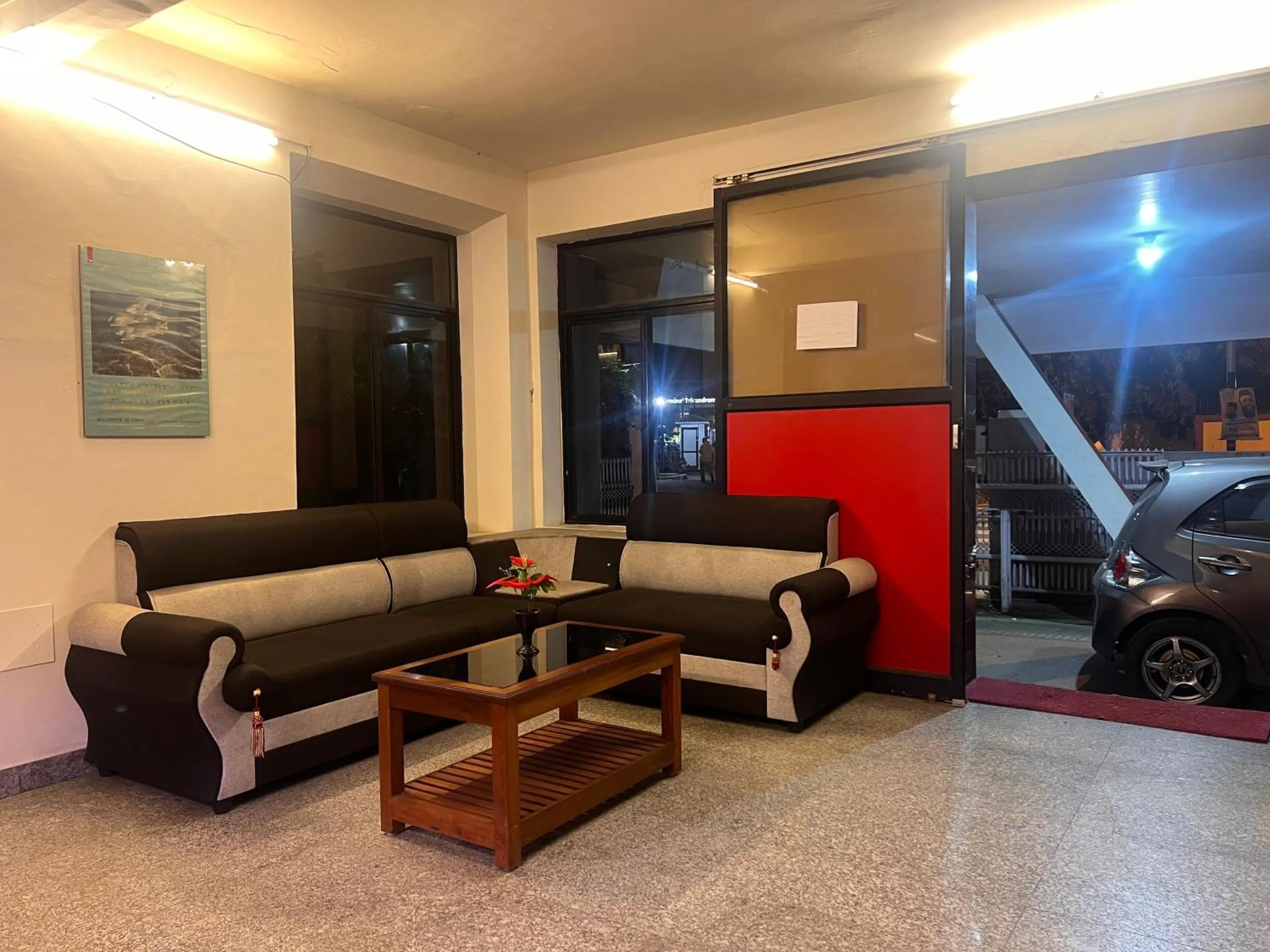 Lobby or reception in Hotel Sunday - Townhouse Club Airport Trivandrum