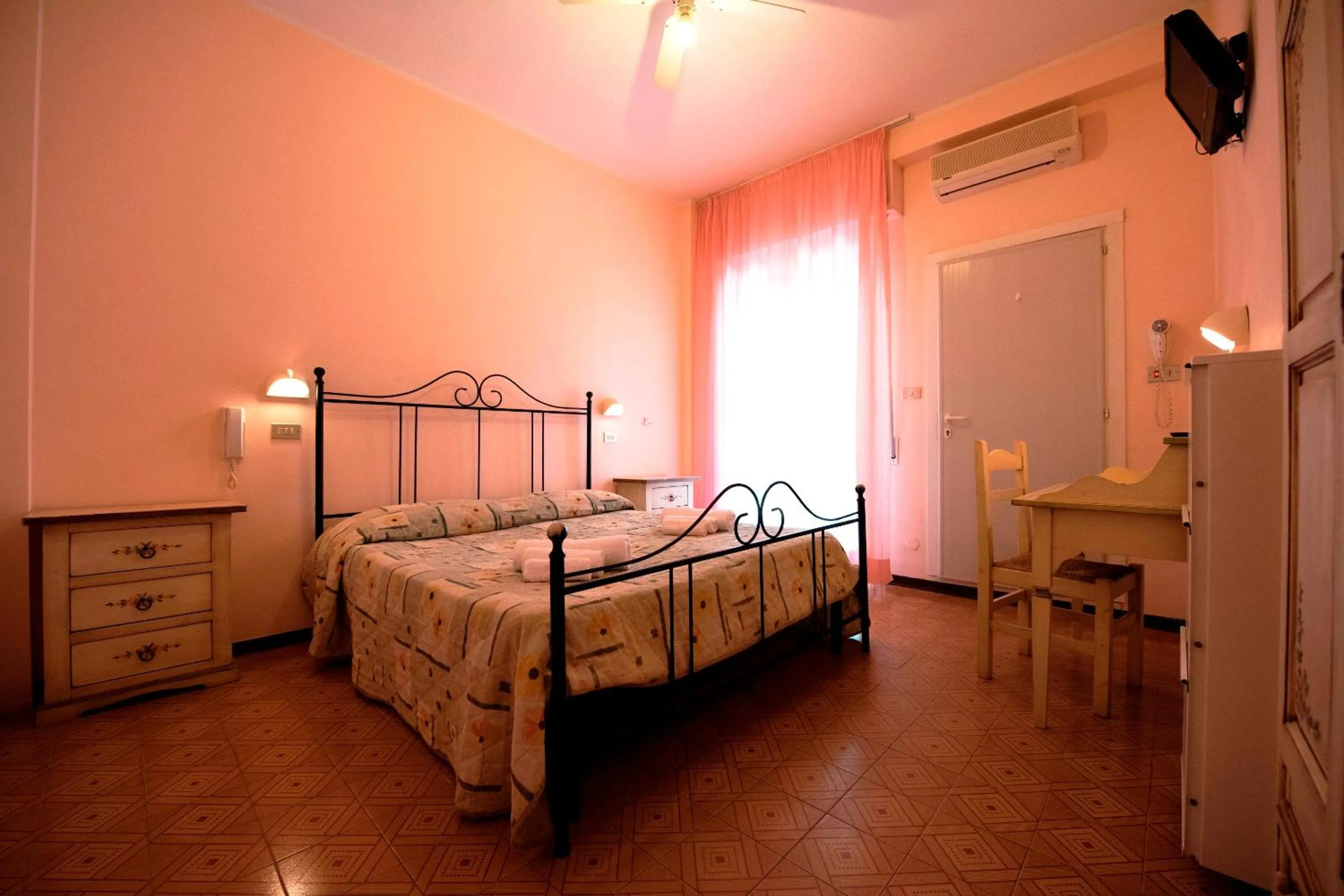 Bedroom, Bed in Hotel Settebello B&B