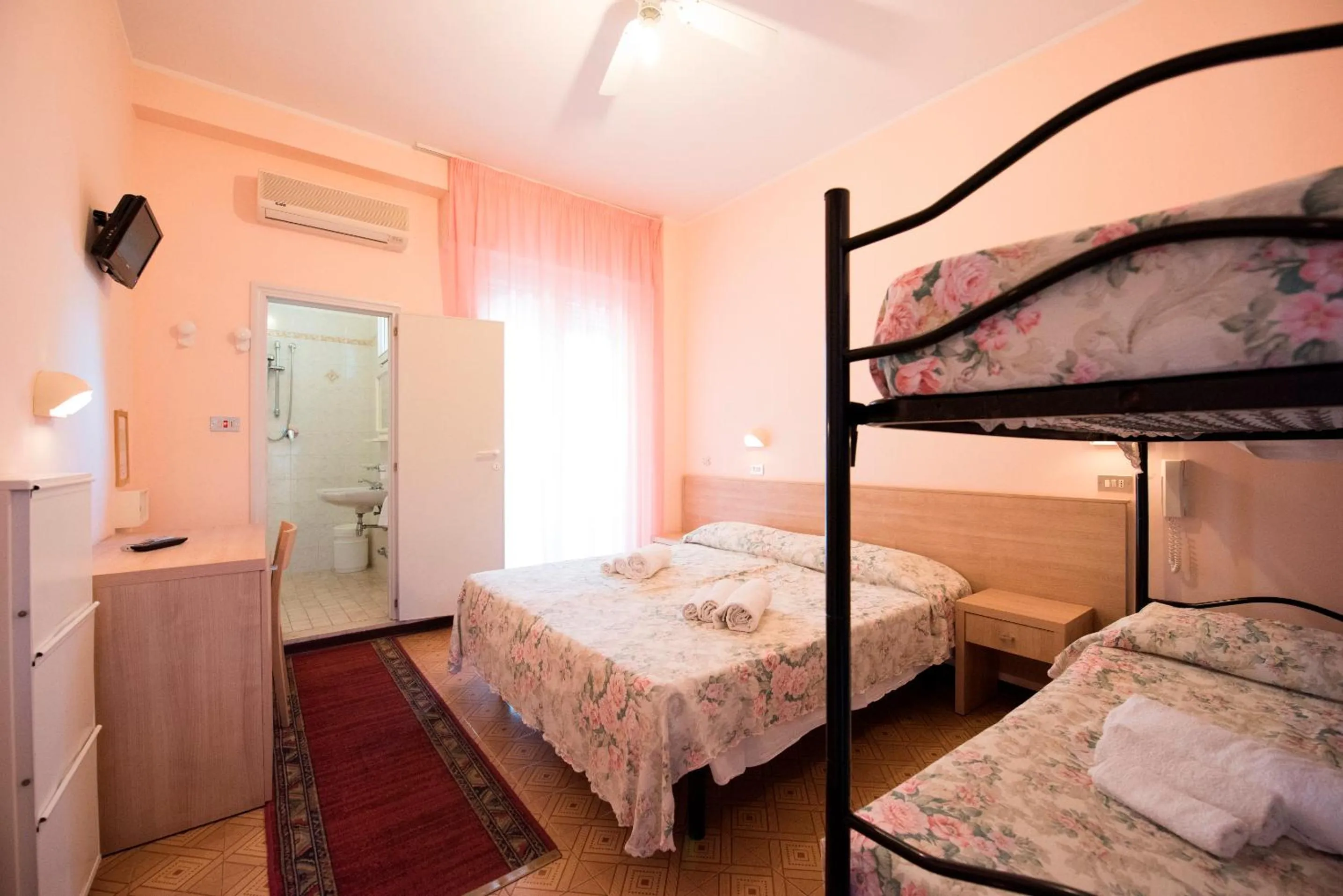 Bedroom, Bed in Hotel Settebello B&B