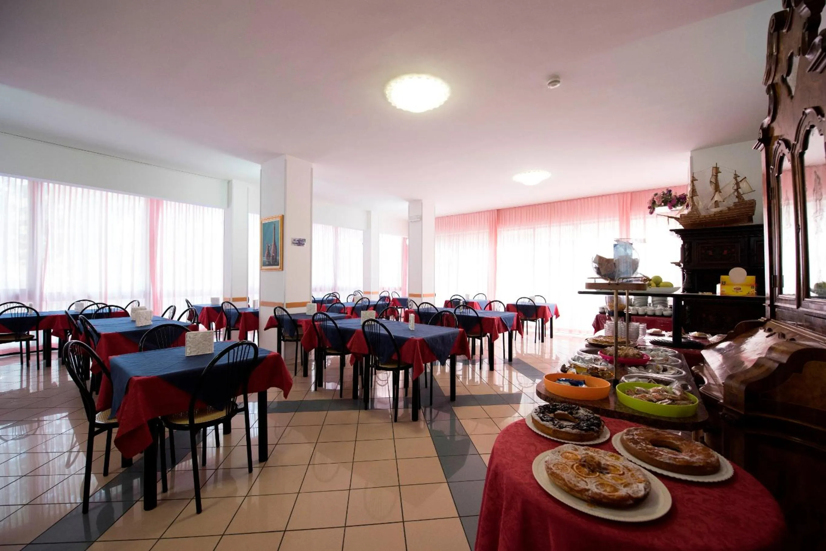Restaurant/places to eat in Hotel Settebello B&B