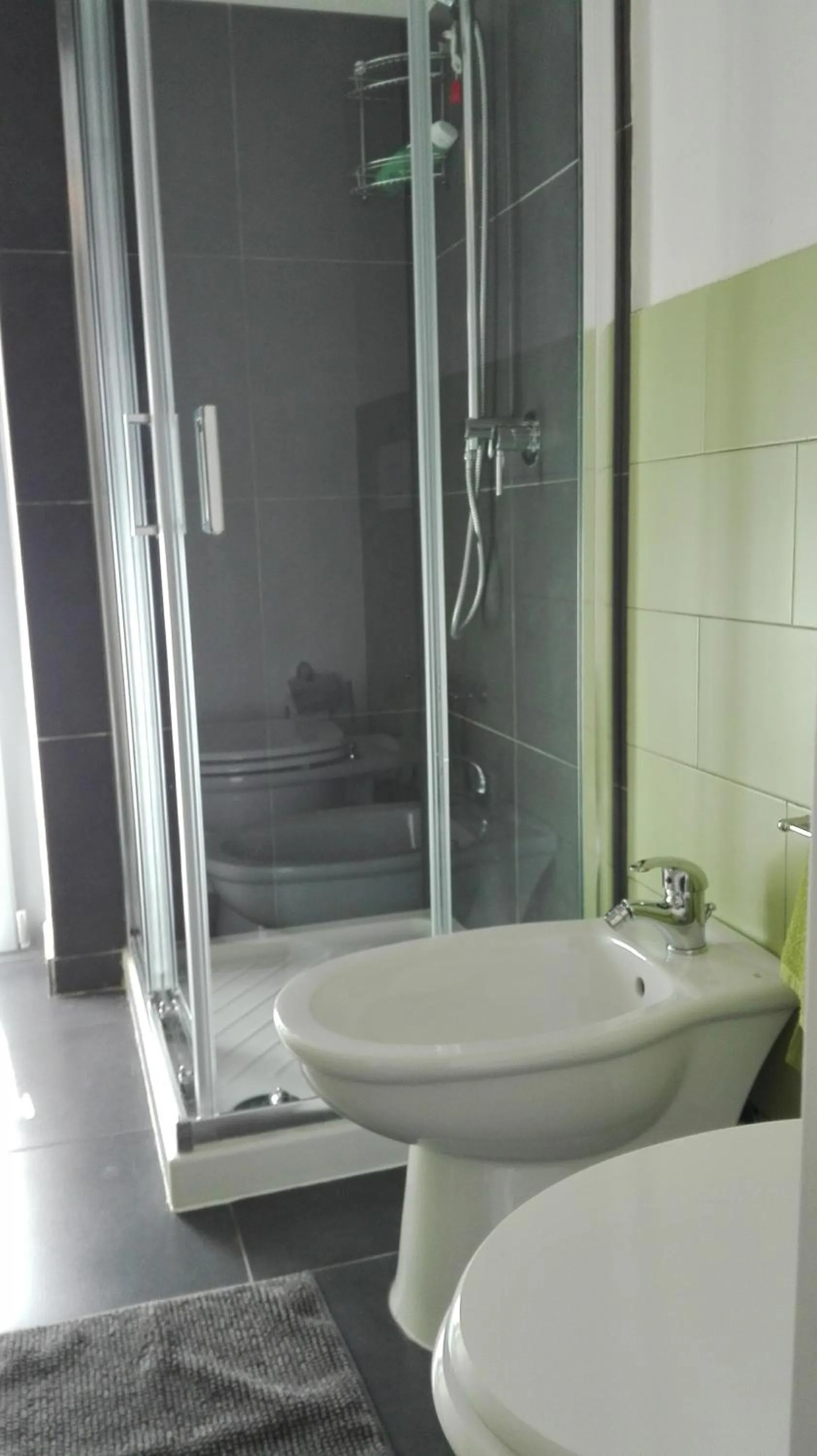 Shower in I Colori di Mag