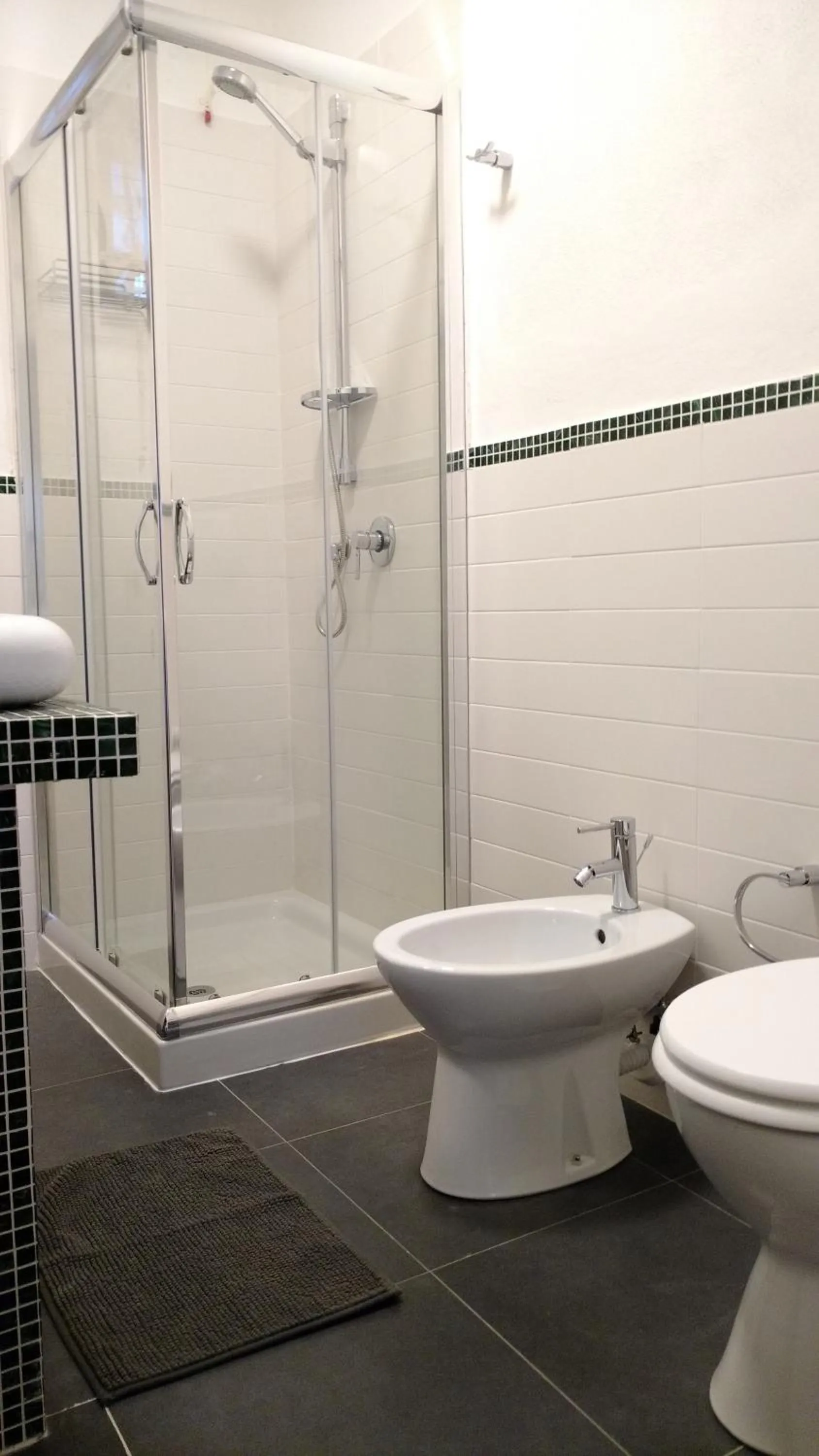 Shower in I Colori di Mag