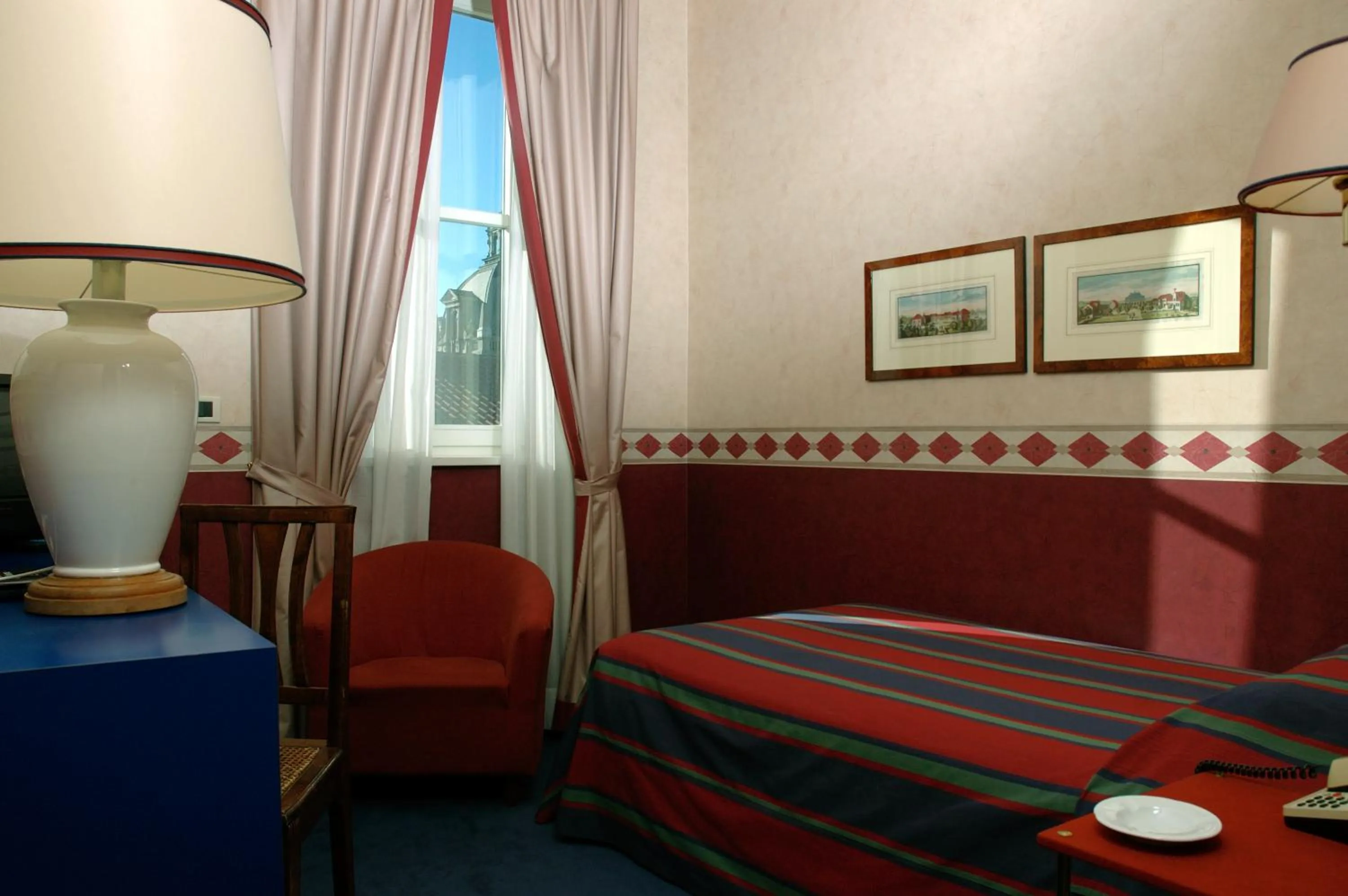 Photo of the whole room, Bed in Hotel Colombia